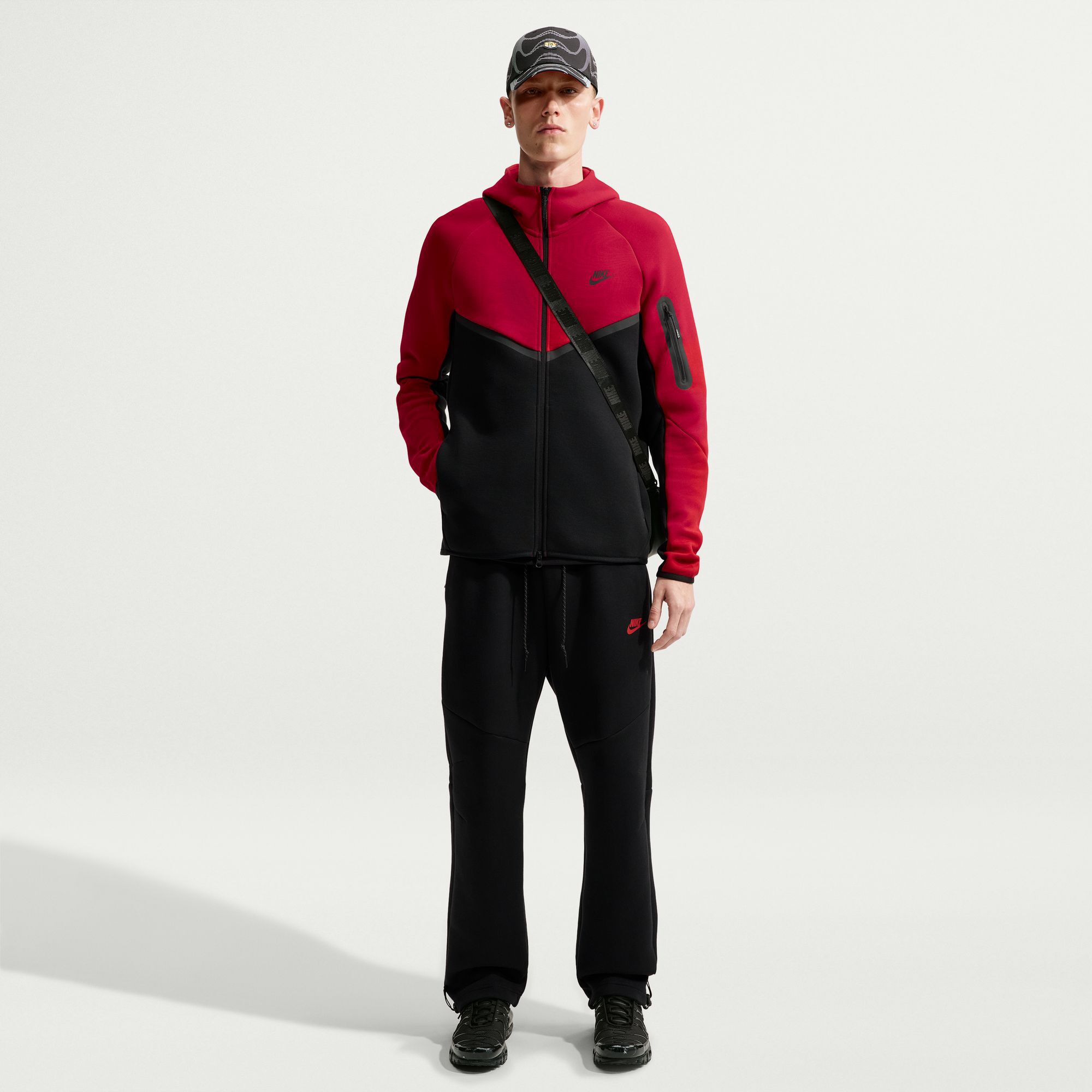 Nike Tech image number 0