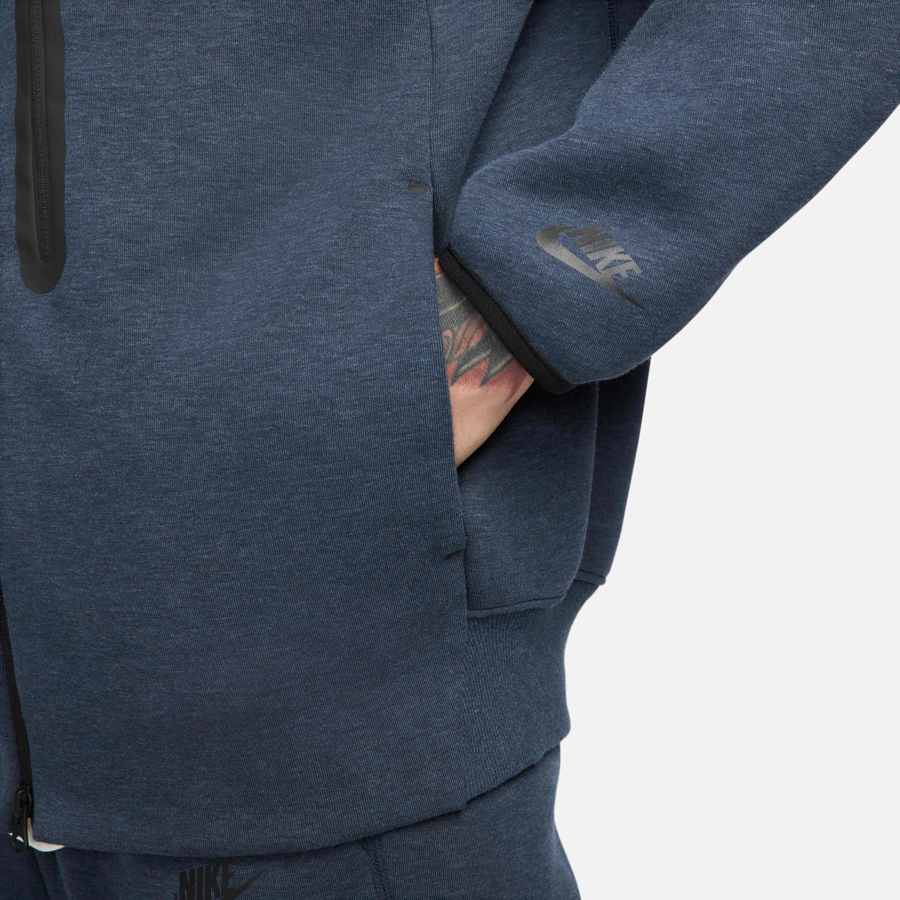 Nike Sportswear Tech Fleece image number 4
