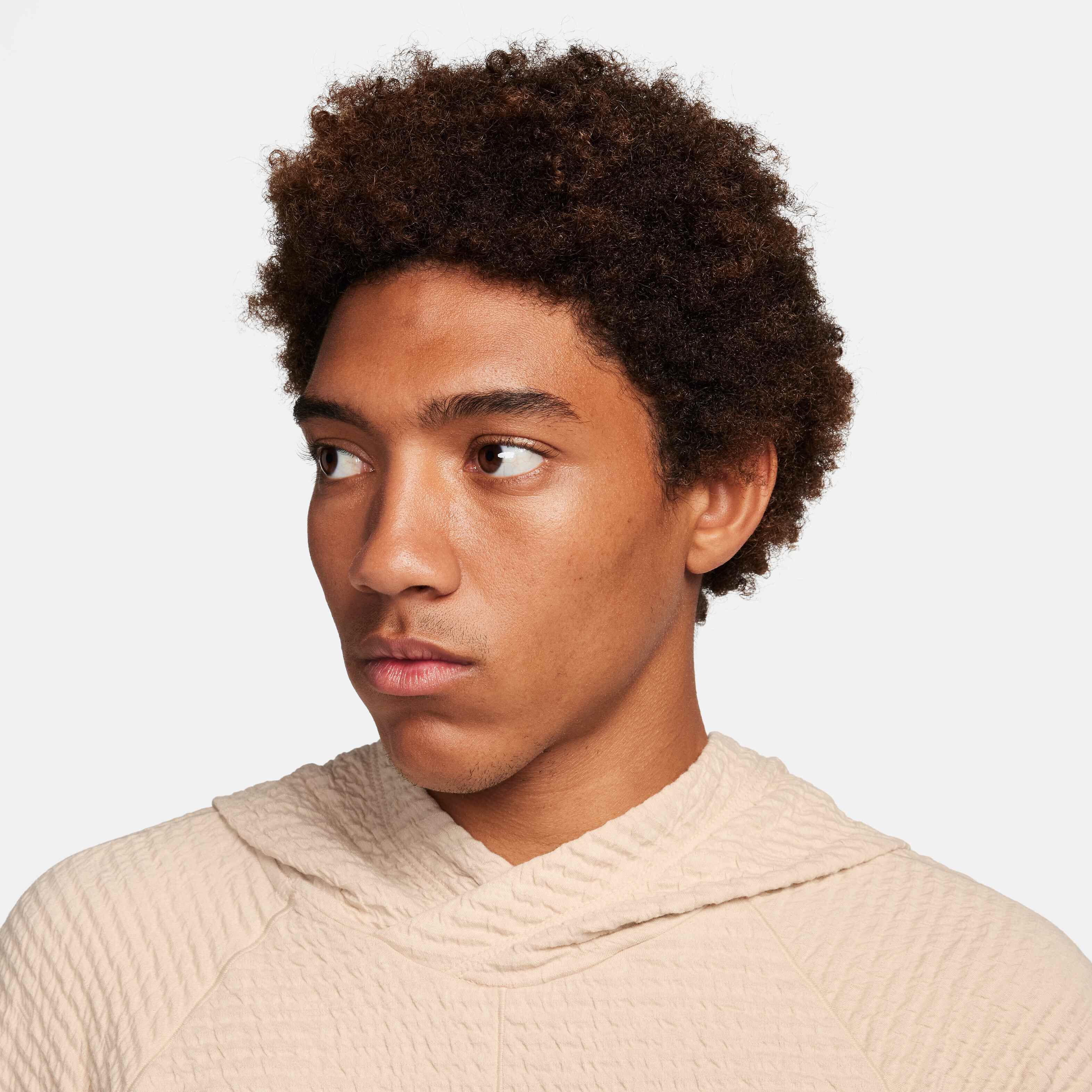 نايكي يوغا تيكستشر image number 2