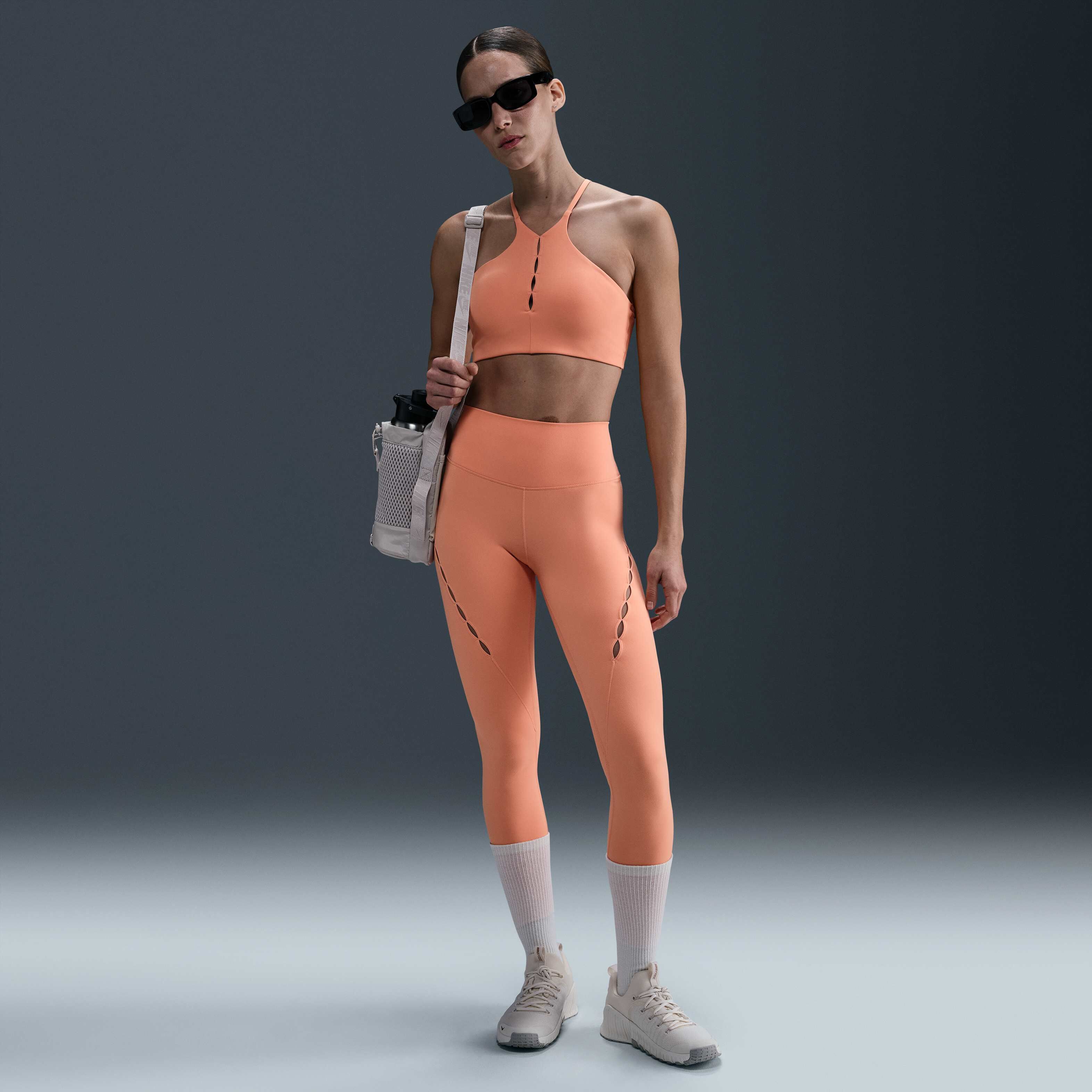 Nike One Keyhole image number 3