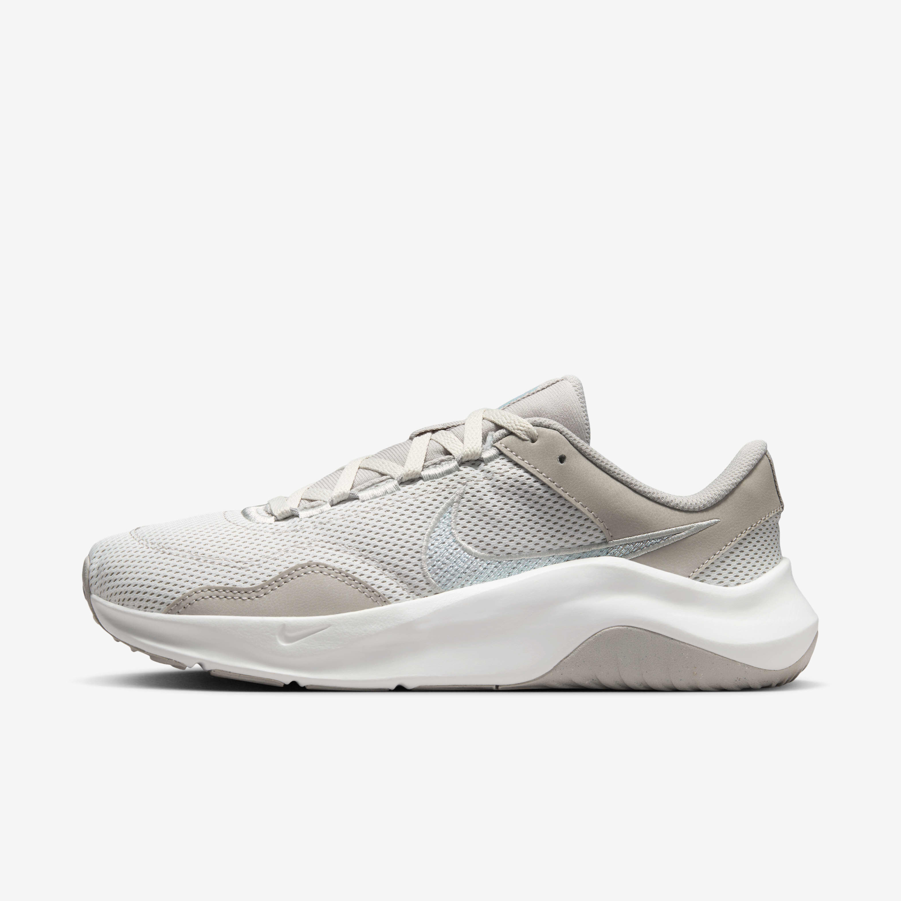Nike Legend Essential 3 Next Nature image number 0