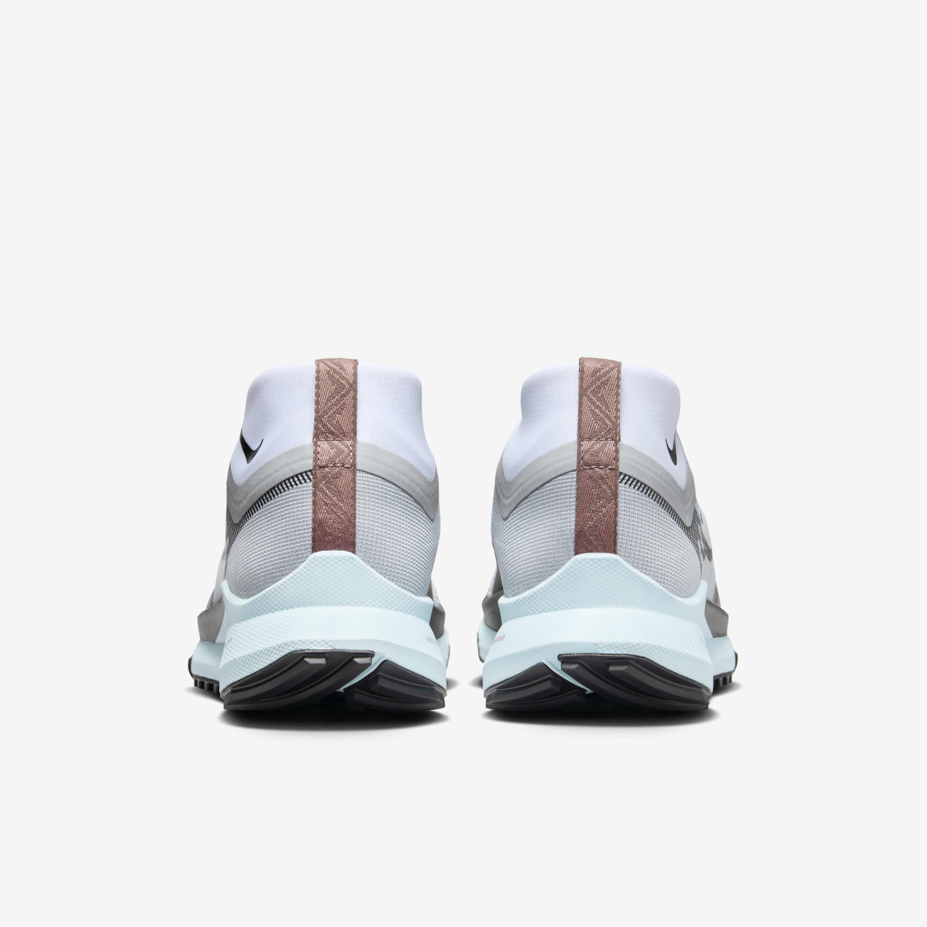 Buy Nike Pegasus Trail 4 GORE TEX Women s Waterproof Trail Running Shoes Nike Kuwait Official