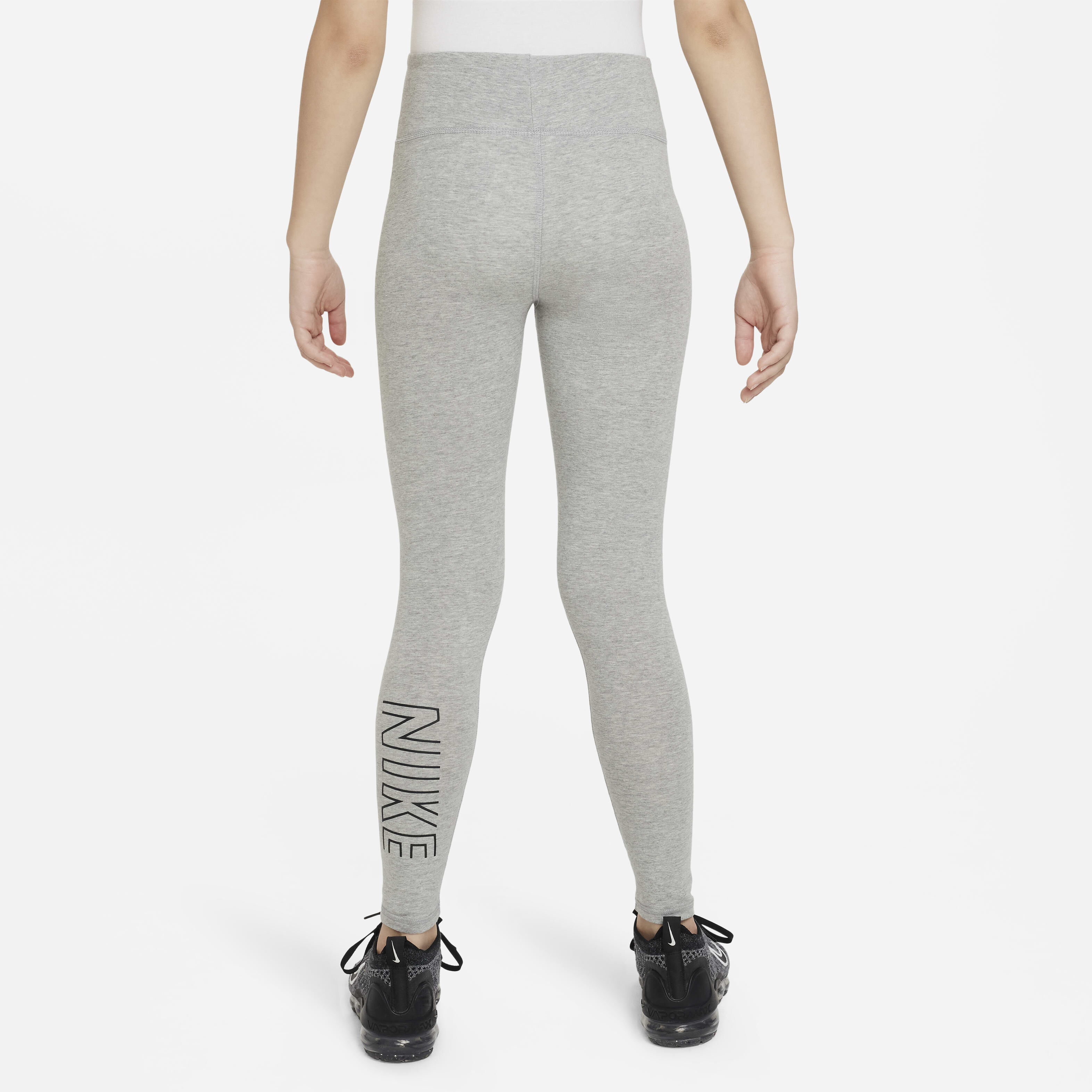 نايكي سبورتسوير فيفوريتس image number 1