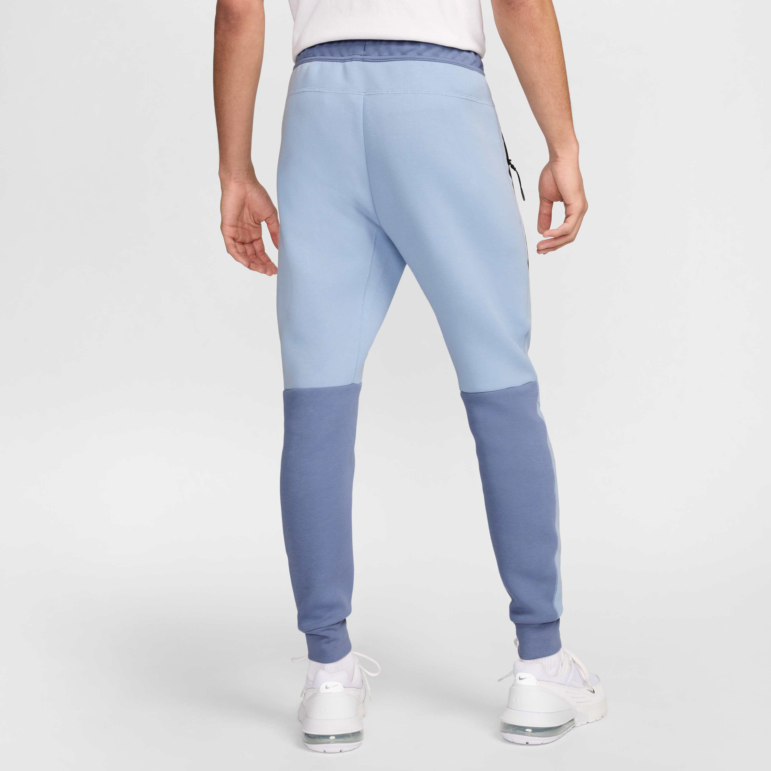 Nike Sportswear Tech Fleece image number 1