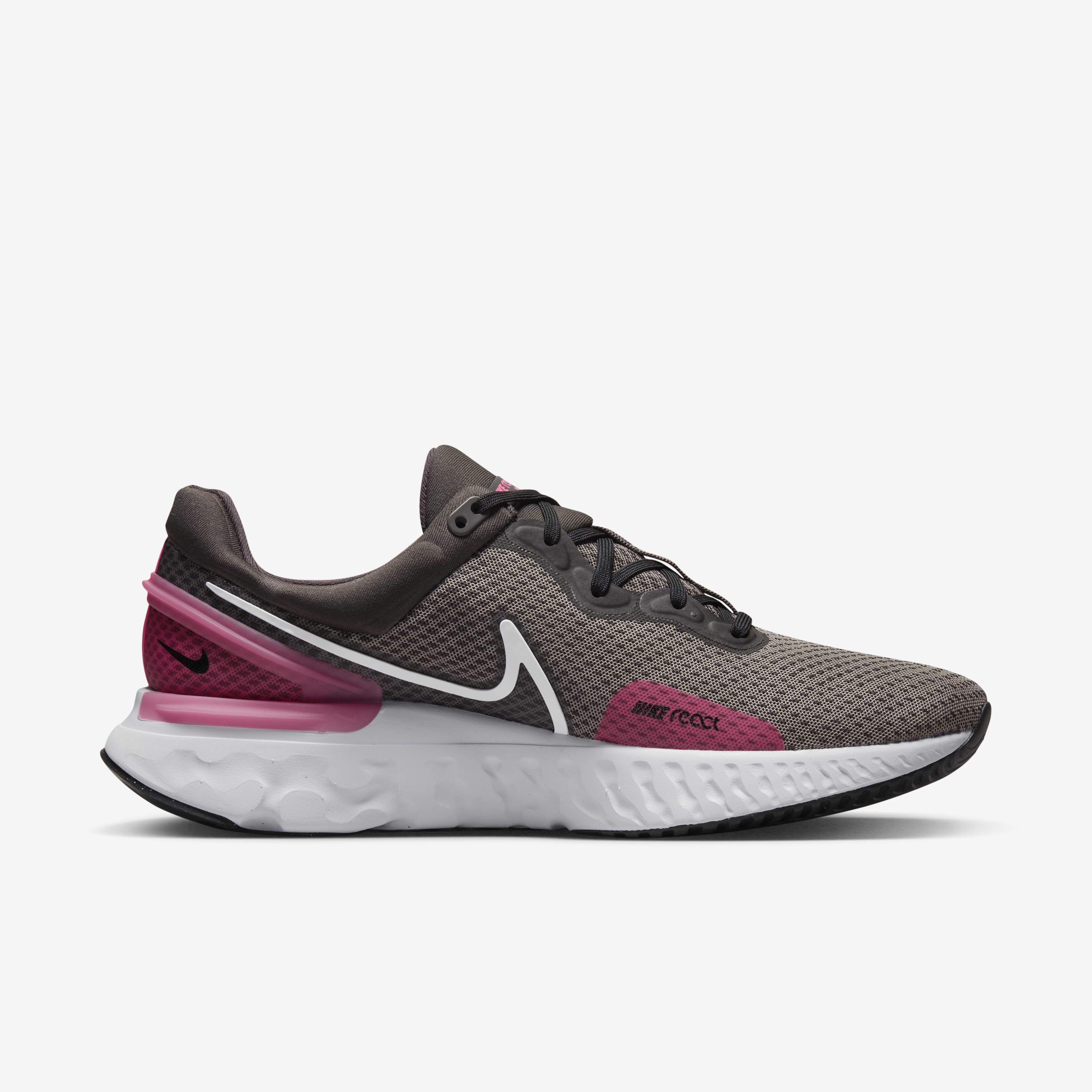 Buy Nike React Miler 3 Men s Road Running Shoes Medium Ash Hyper Pink Black White Nike Kuwait Official