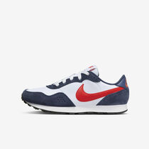 Nike MD Valiant
