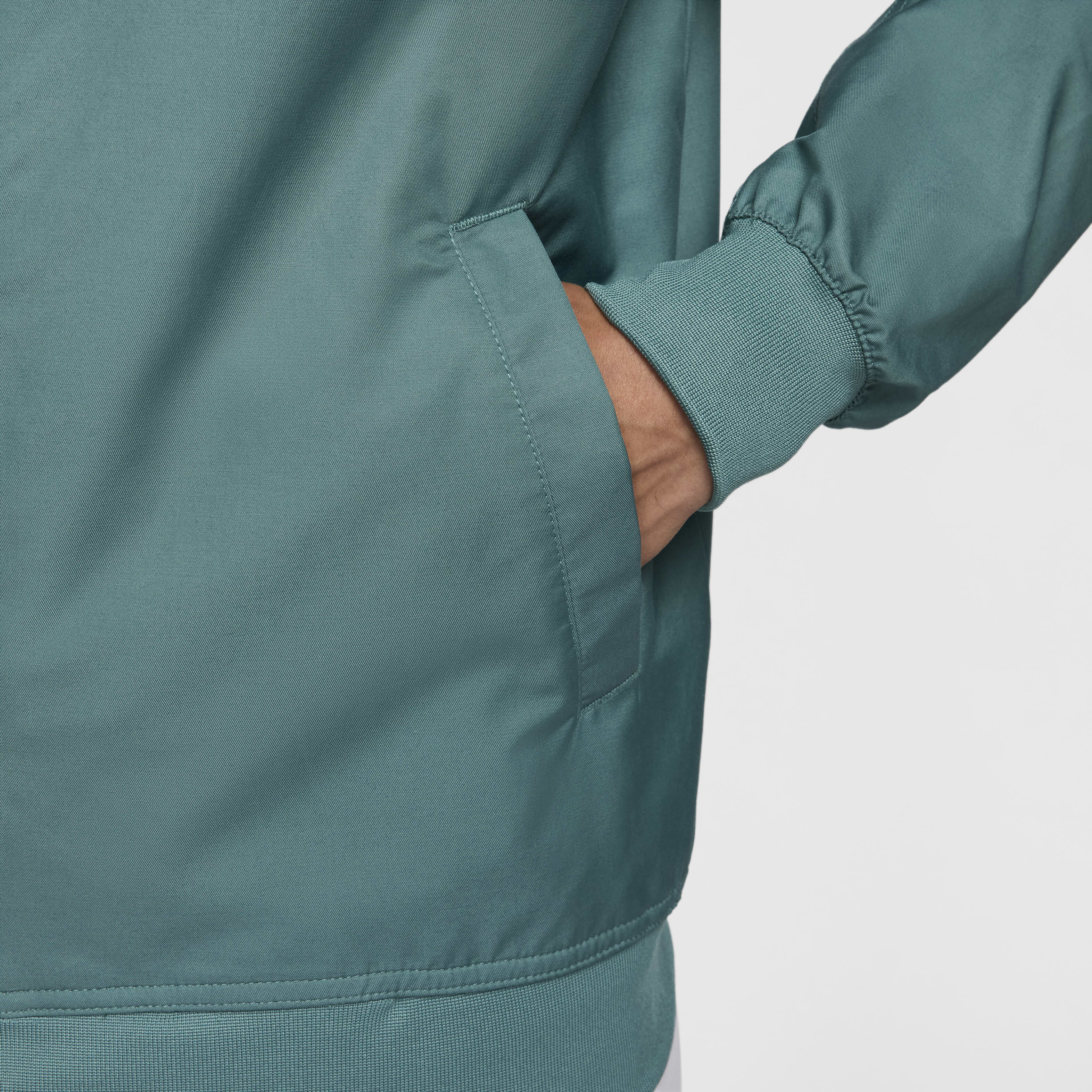 Liverpool F.C. Sport Essentials image number 5