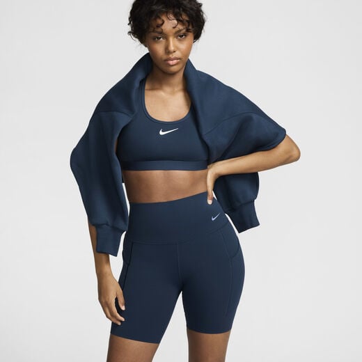 نايكي يونيفرسا نايكي يونيفرسا