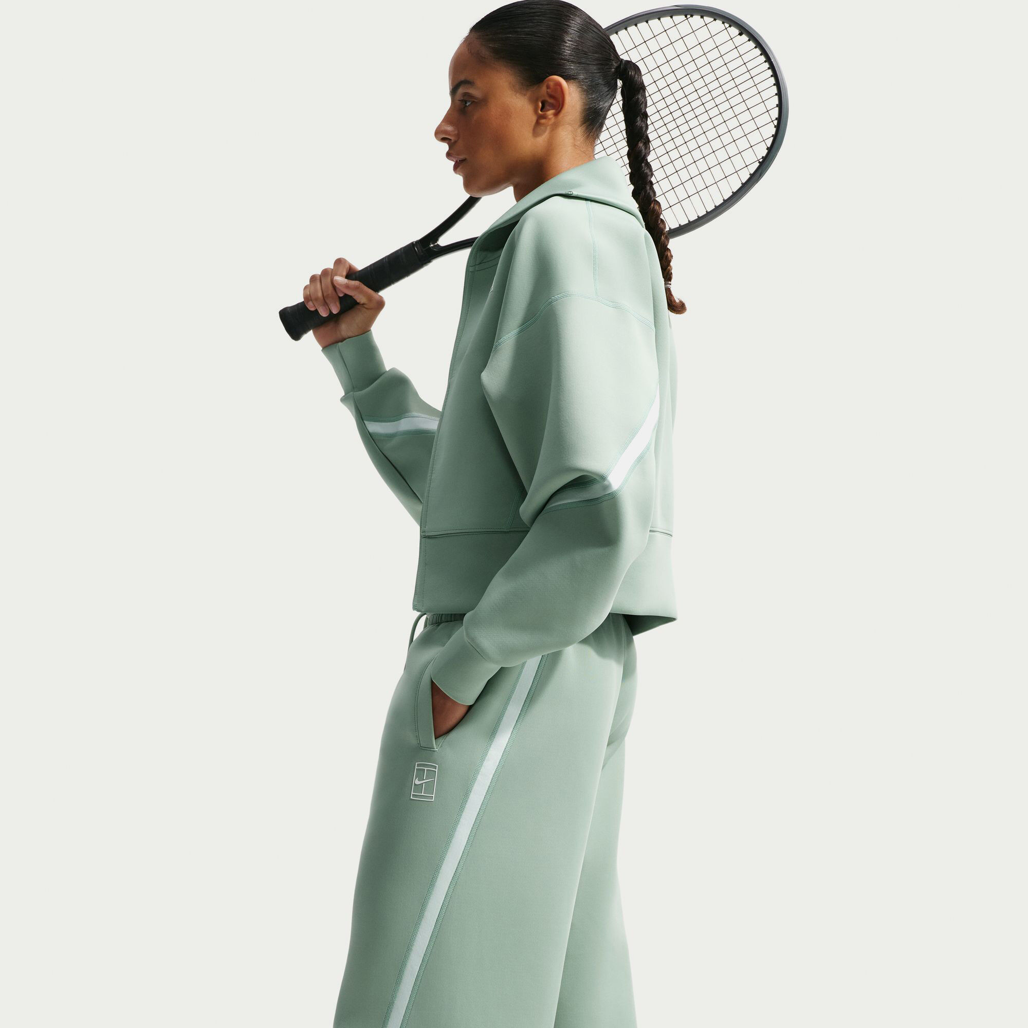 Nike Advantage image number 4