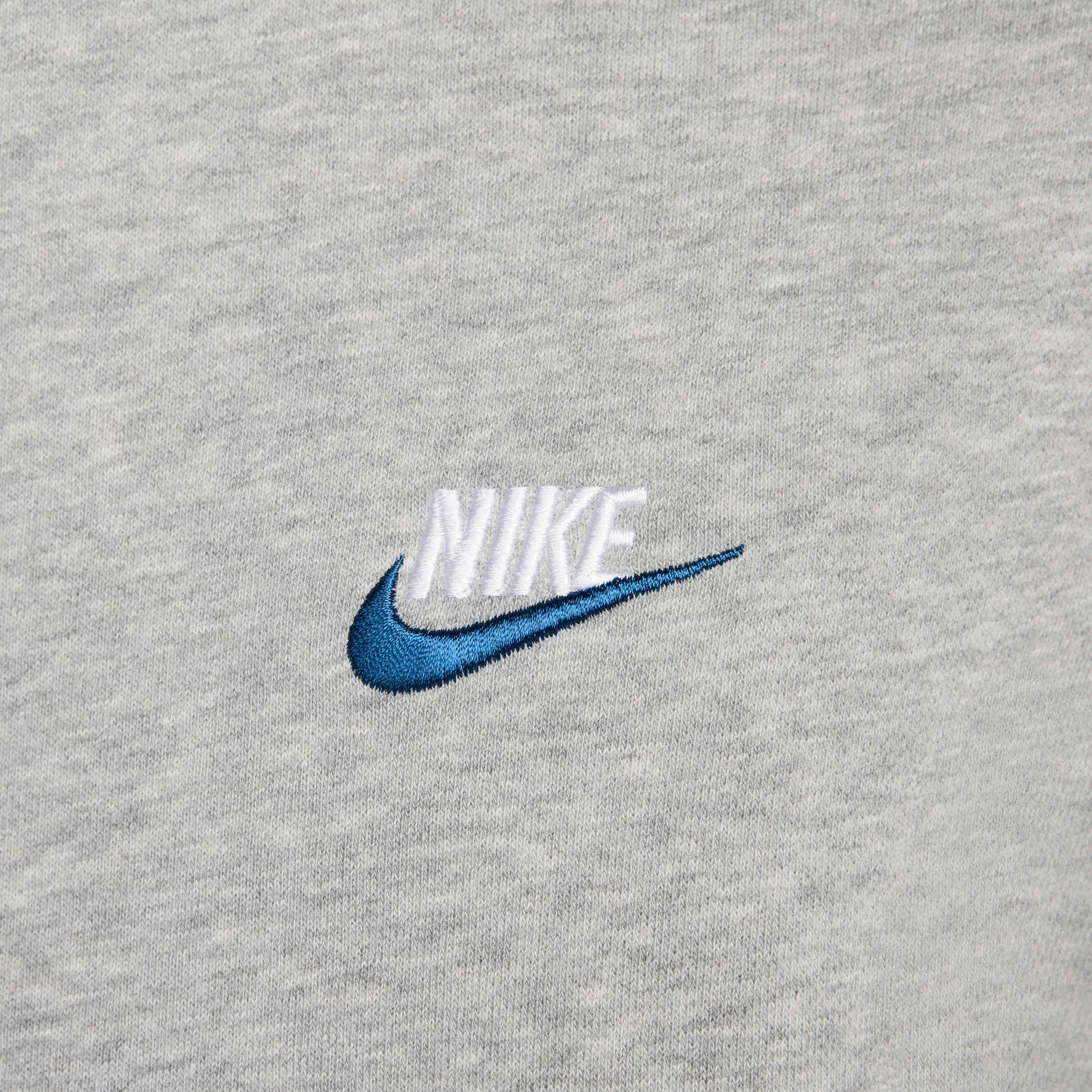 Nike Sportswear Club image number 3