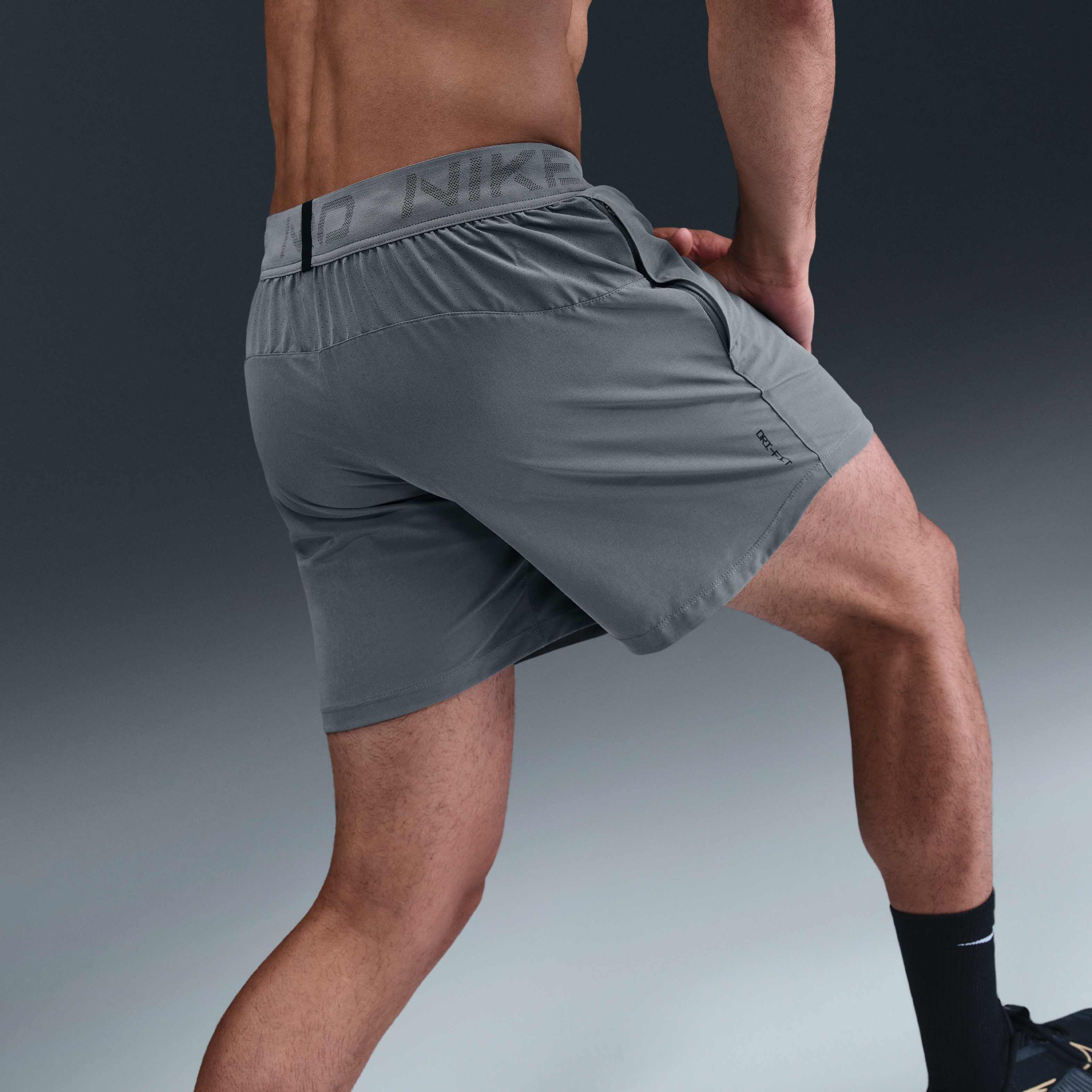 Nike Pro Training image number 2