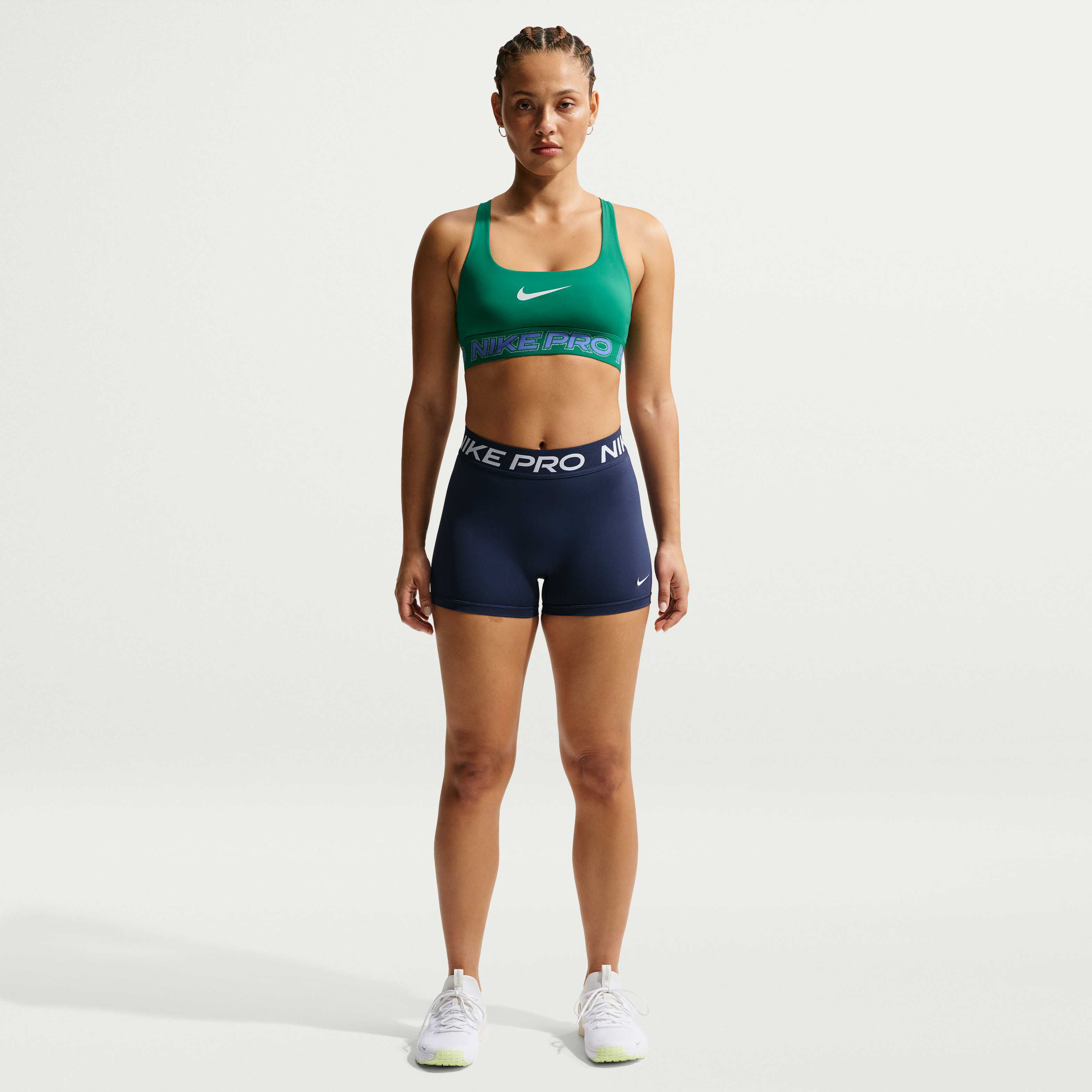 Nike Pro image number 0