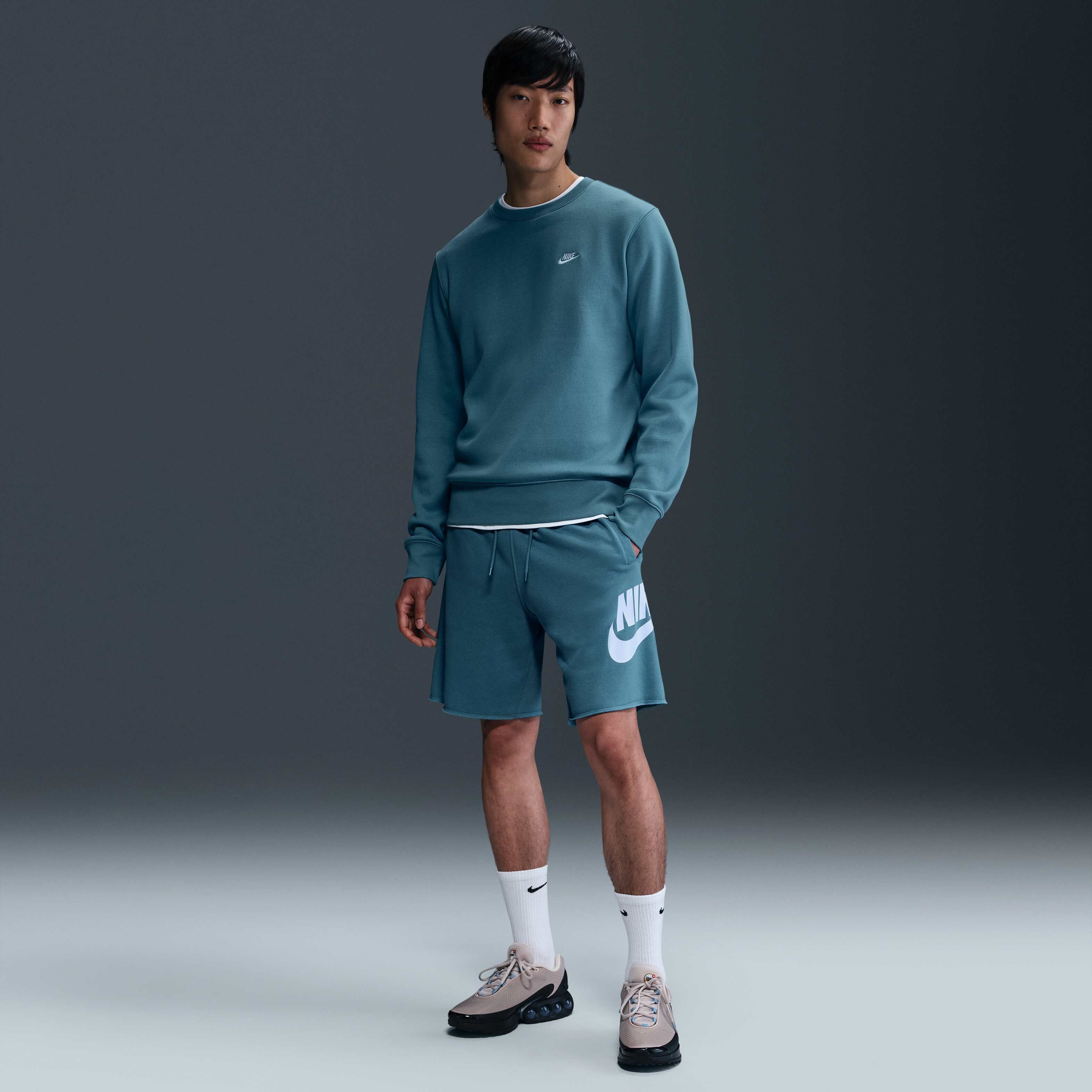 نايكي كلوب image number 0