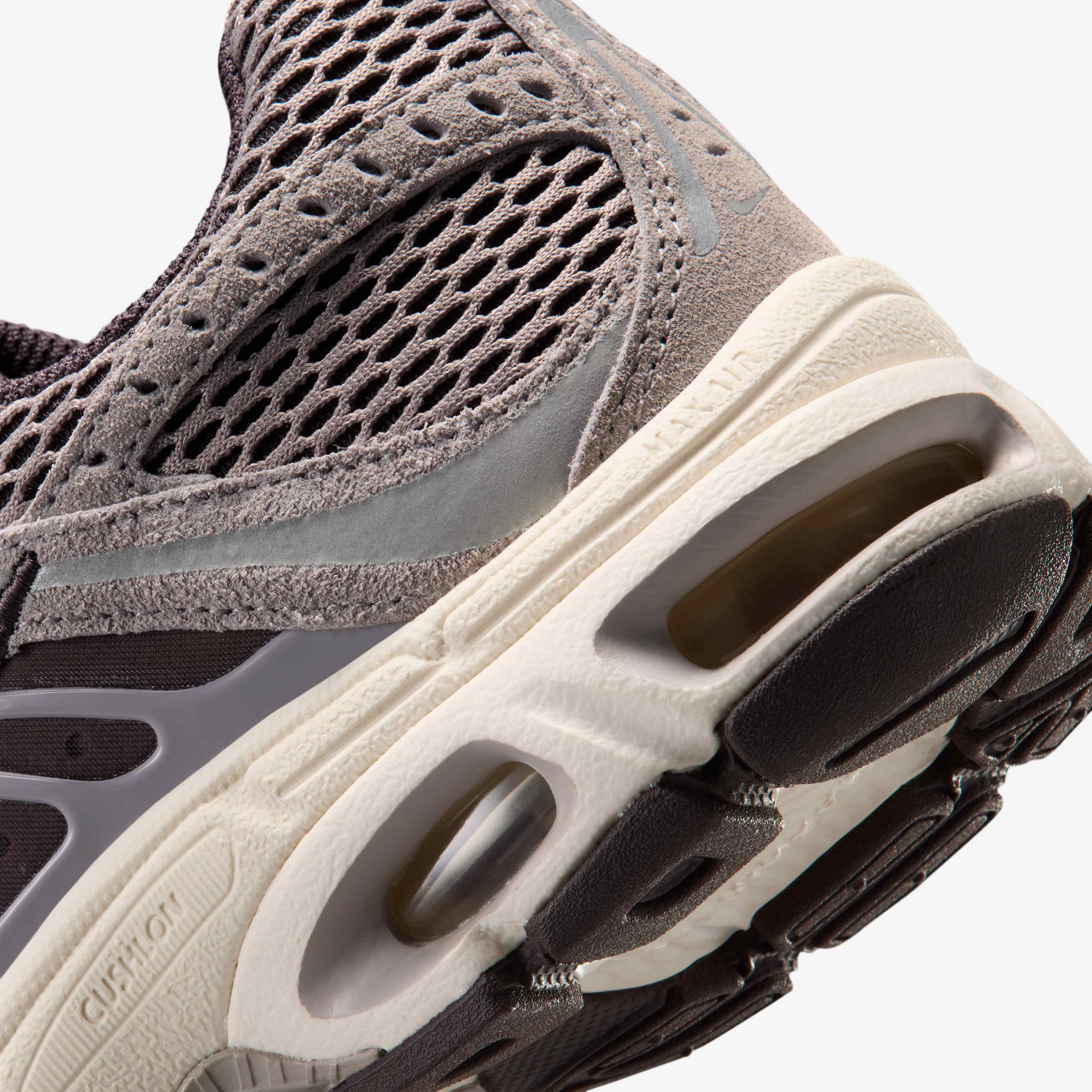 Nike Air Max Moto 2K image number 7