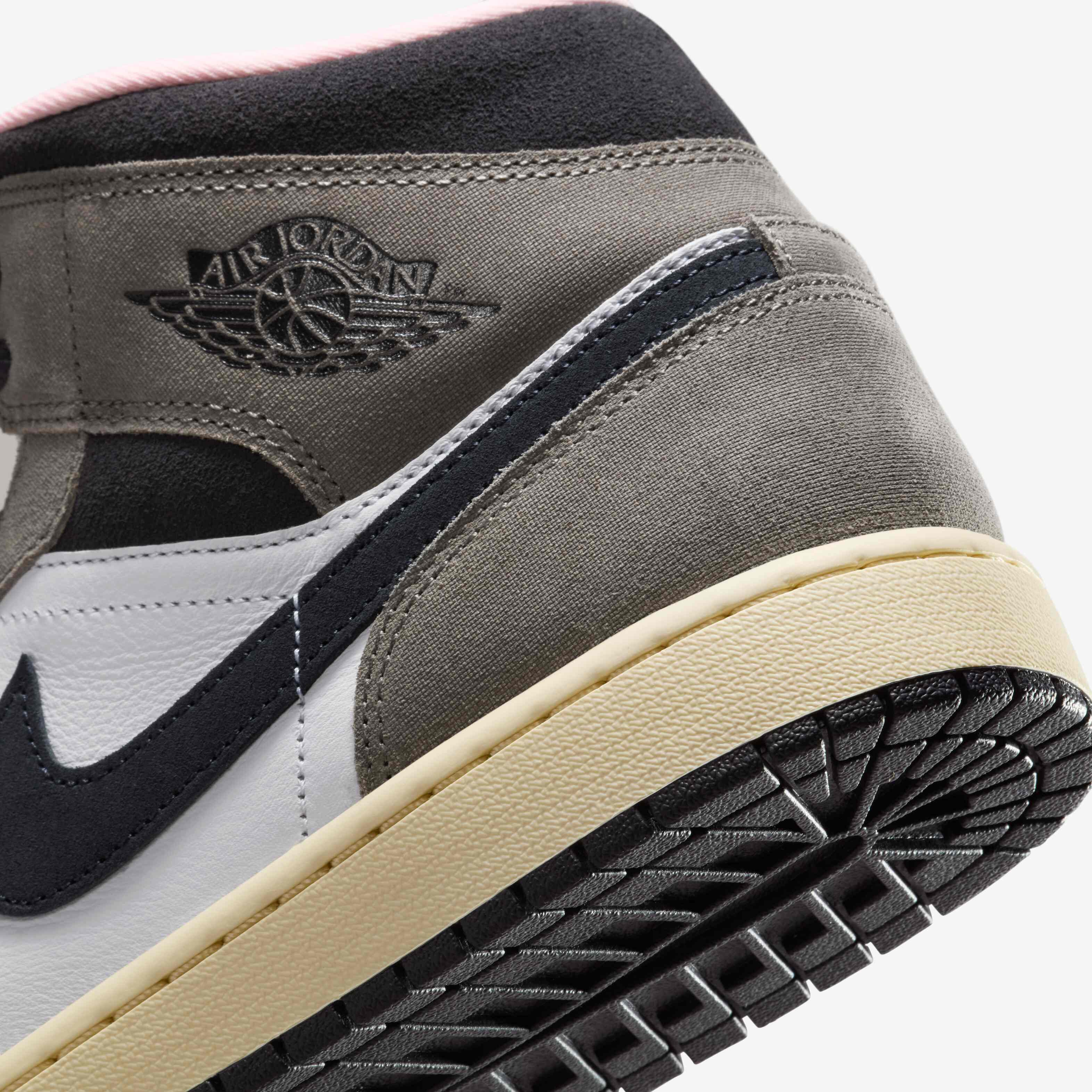 إير جوردن 1 ميد SE image number 7