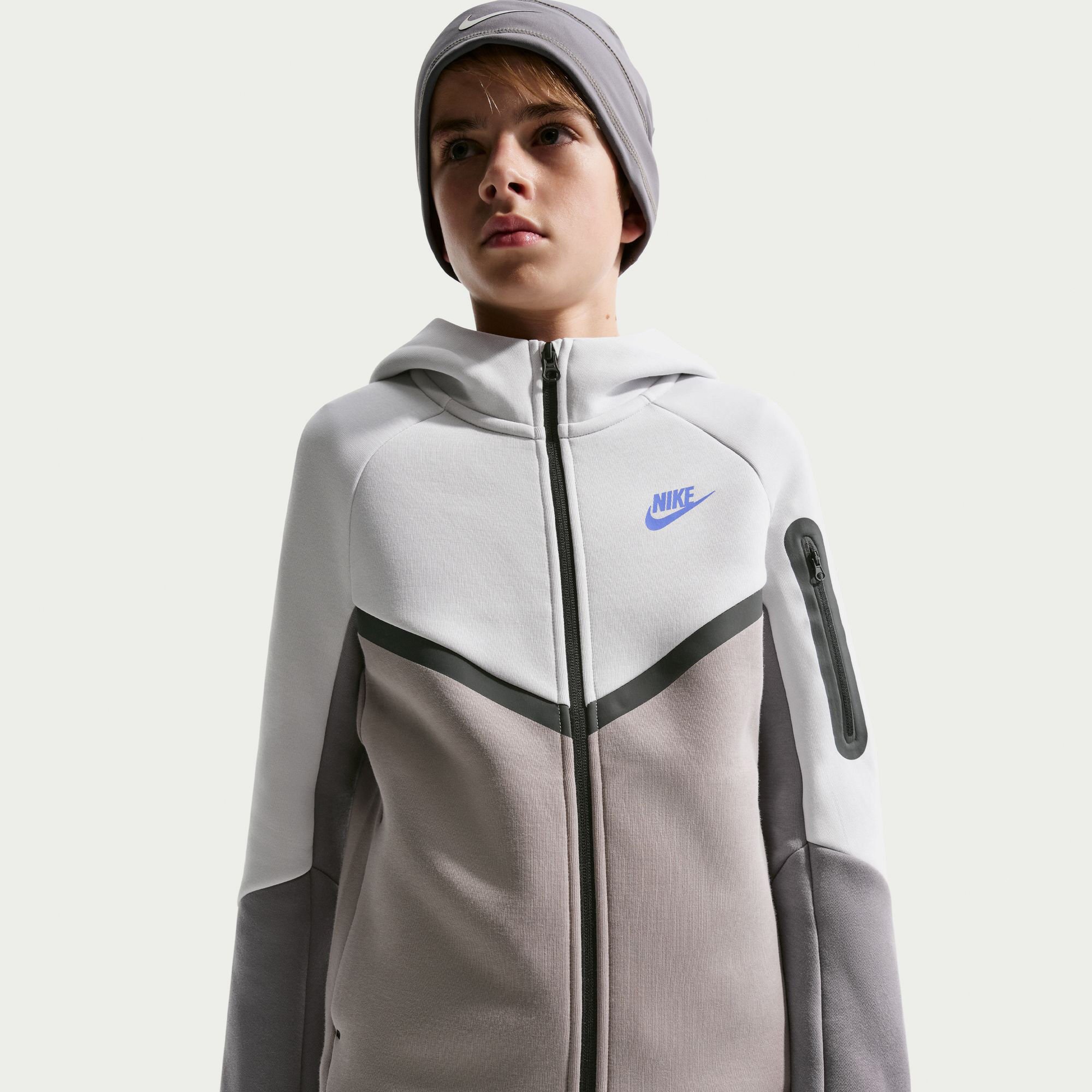 Nike Sportswear Tech Fleece image number 2