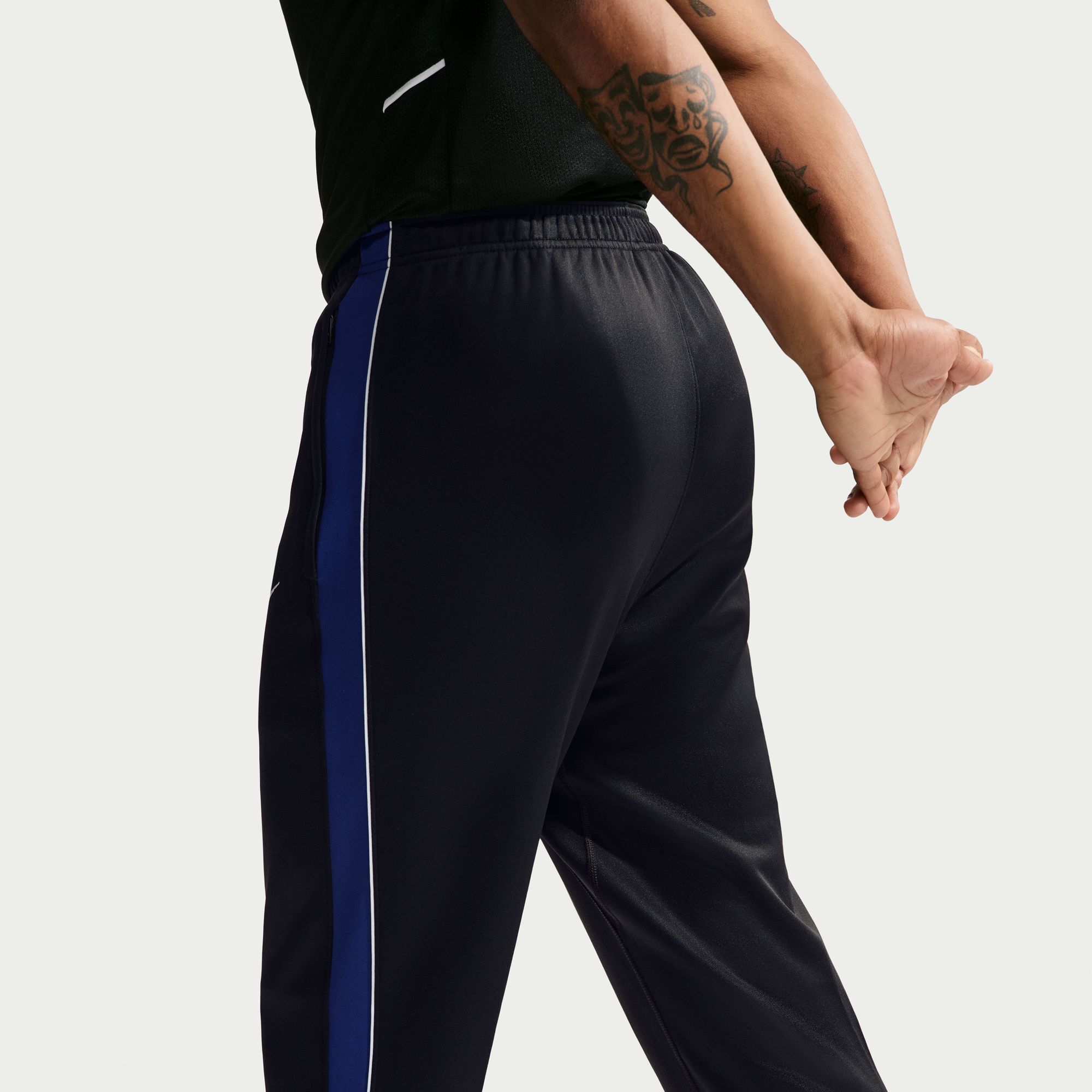 Atltico Madrid Strike image number 3