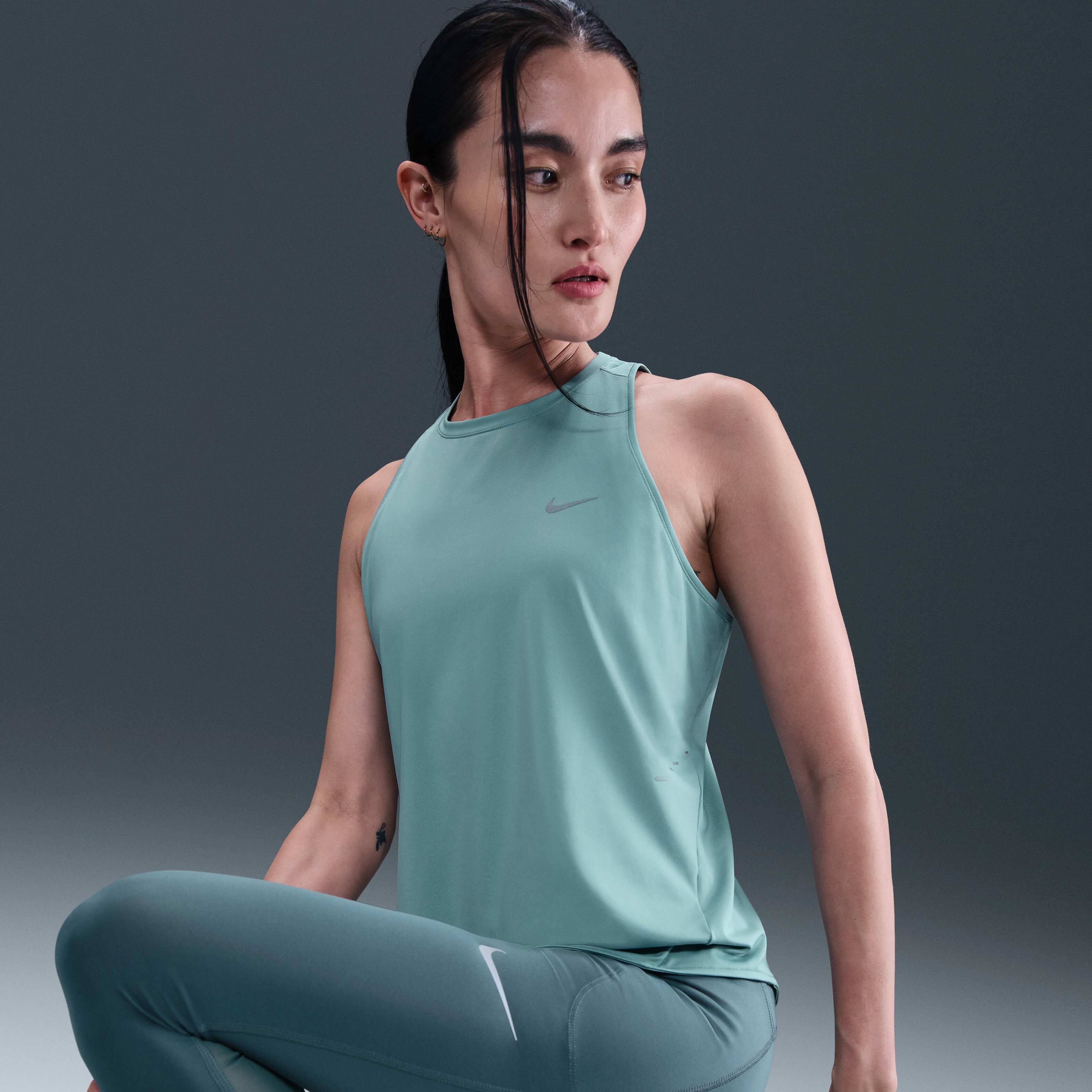 Nike Swift image number 2