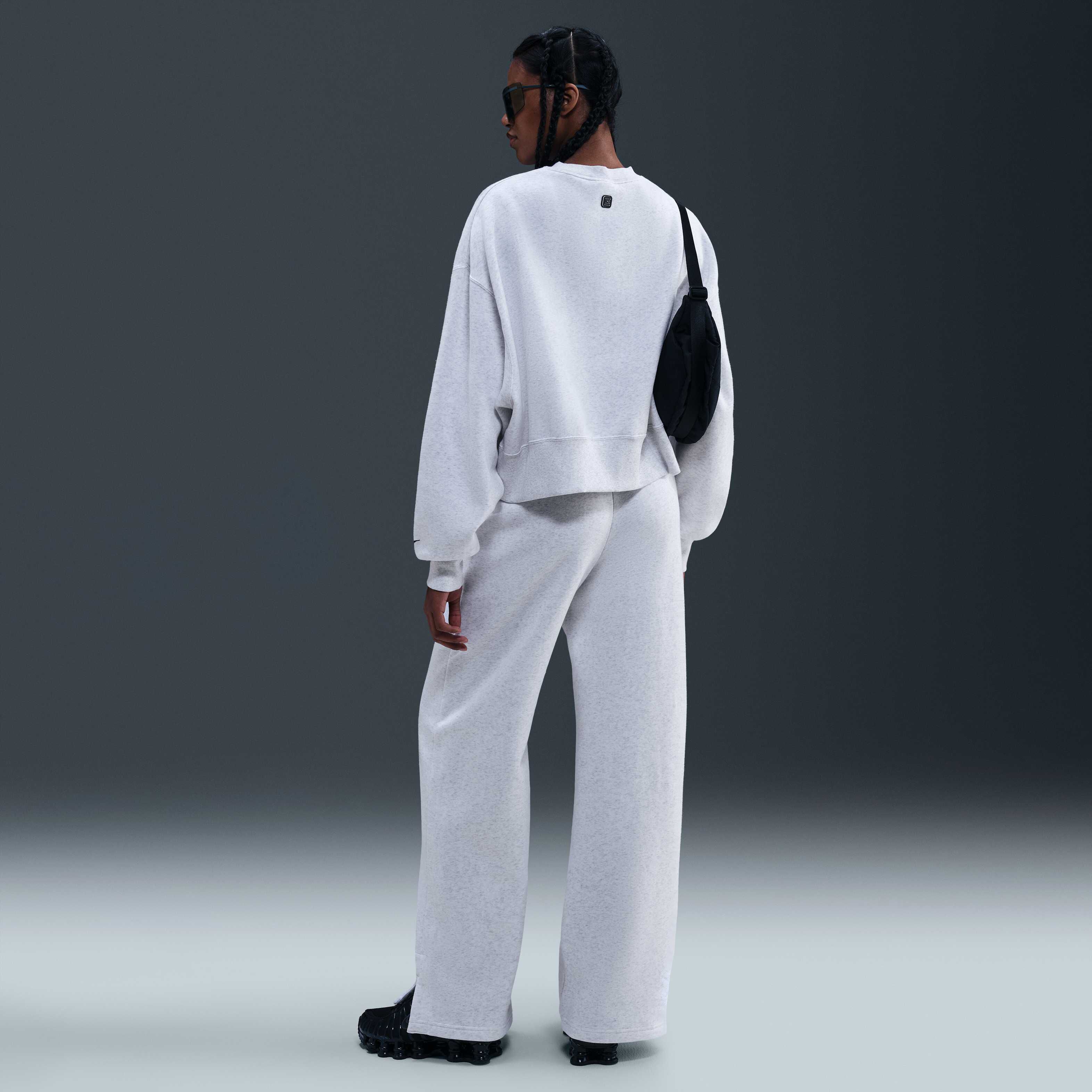 نايكي سورتسوير فينيكس فليس شوكس image number 4