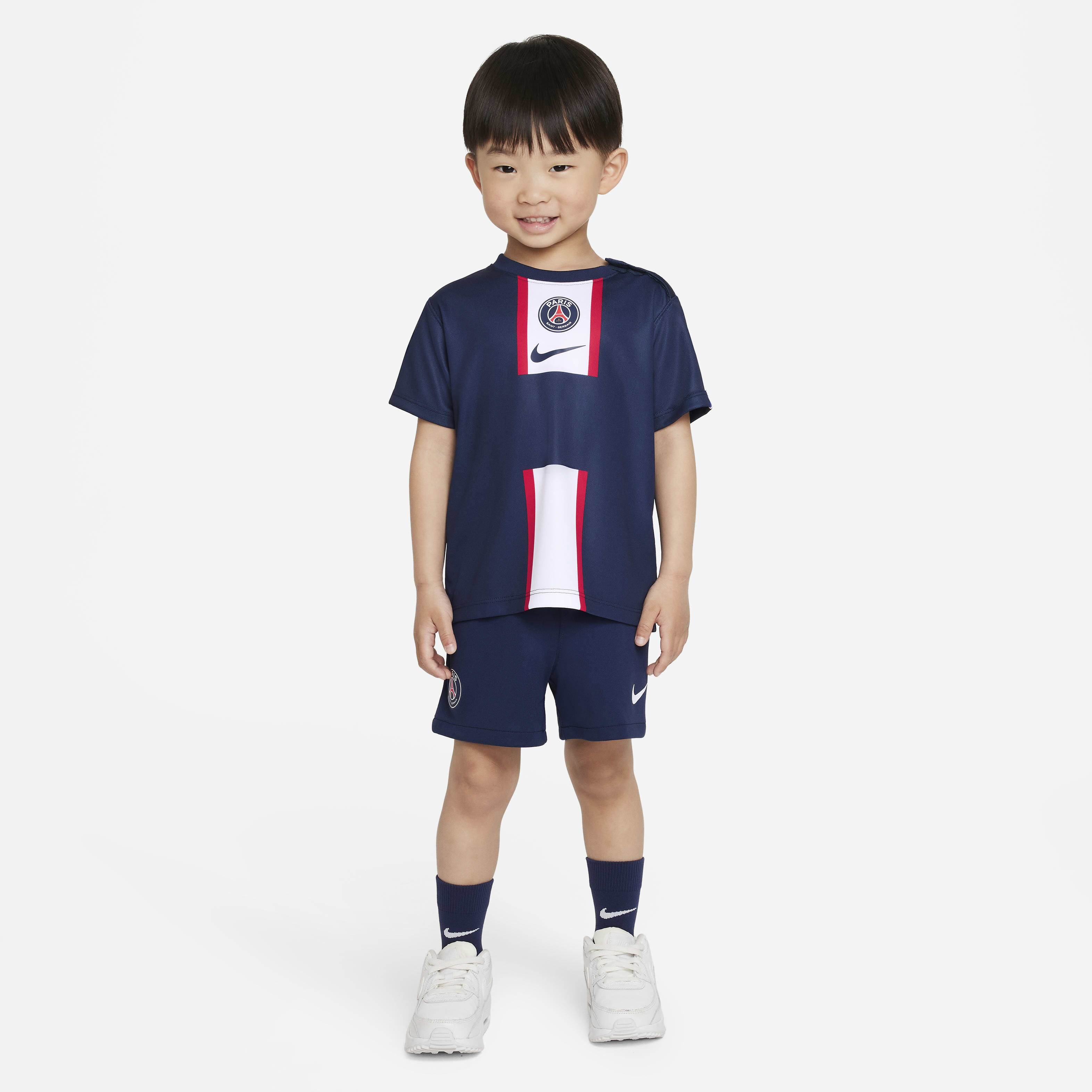 Paris Saint-Germain 2022/23 Home image number 0