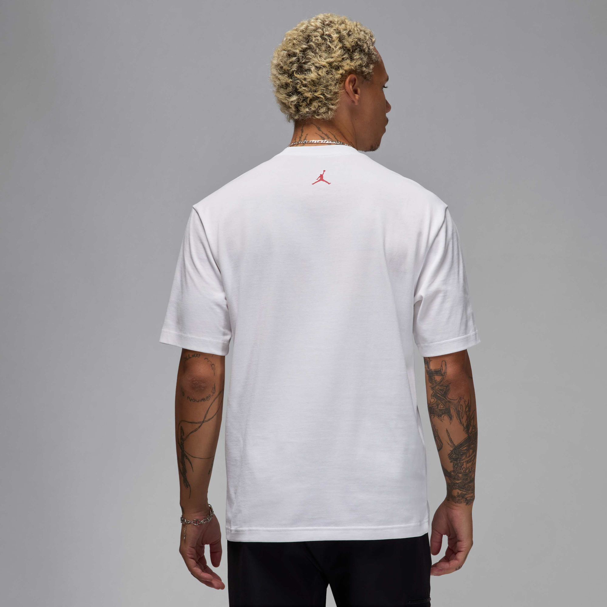 ★Nike★ Jordan Brand Sneaker Patch T-Shirt M White Varsity Jordan Brand Men's Sneaker Patch T-Shirt. Nike.com