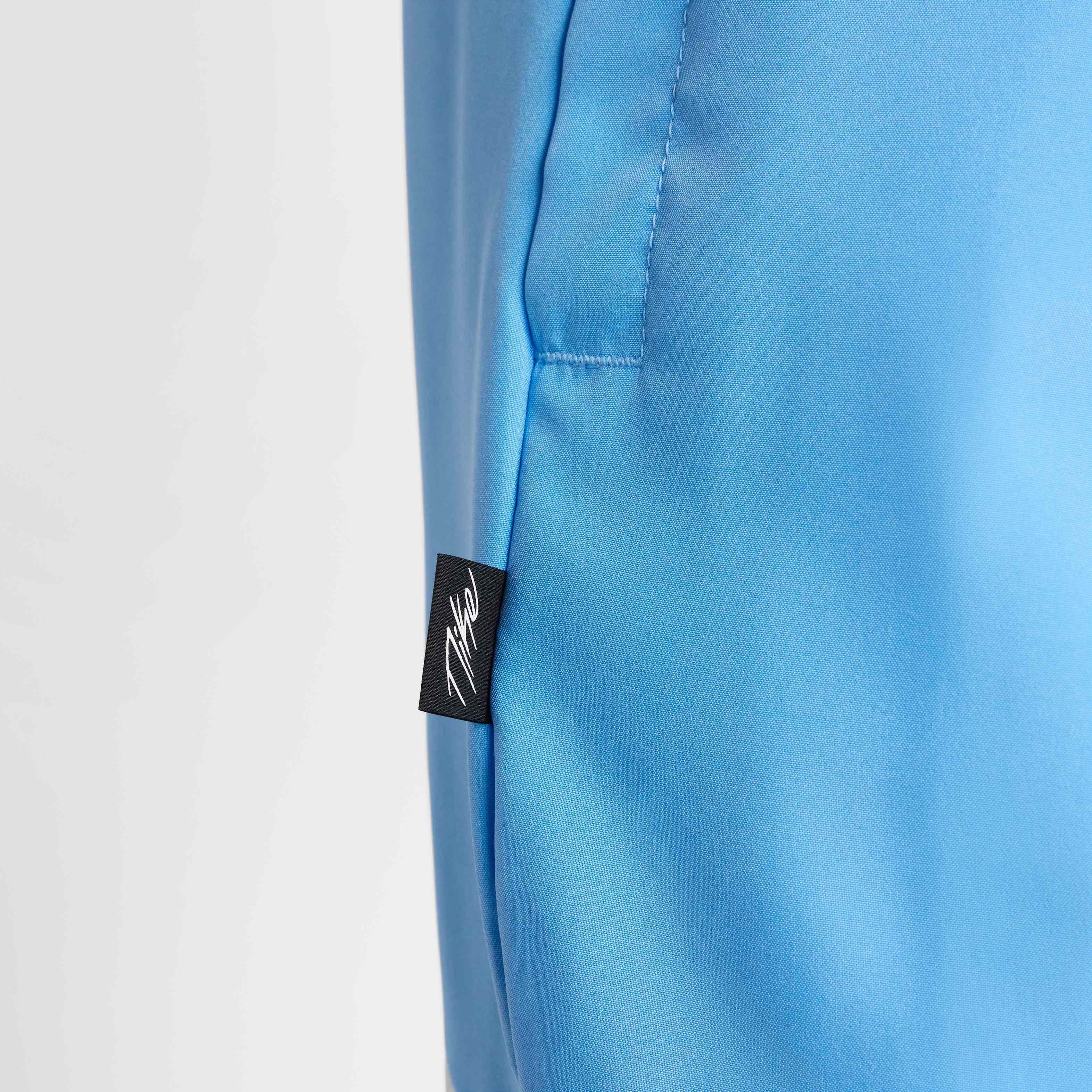 Nike Icon image number 3