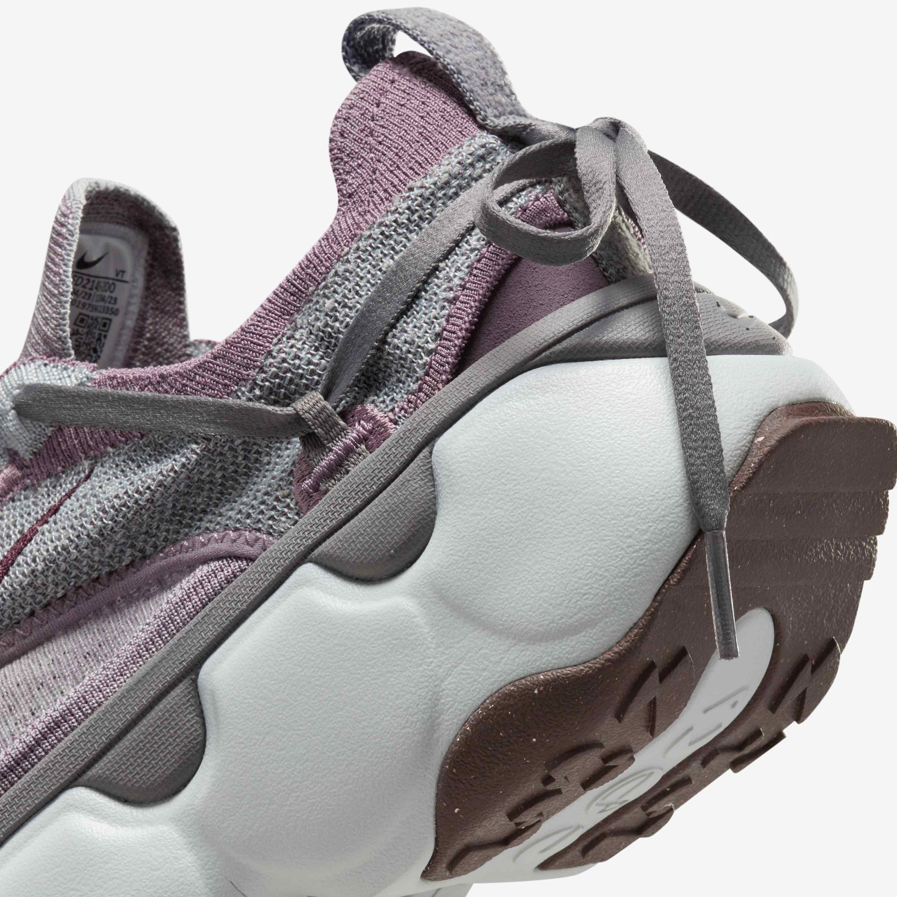 Nike Flyknit Bloom image number 7