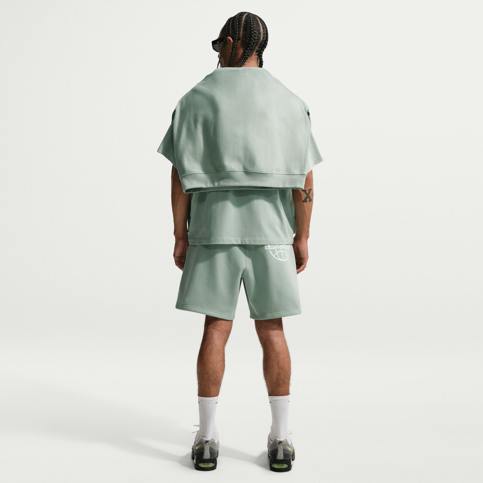 Nike Solo Swoosh image number 1