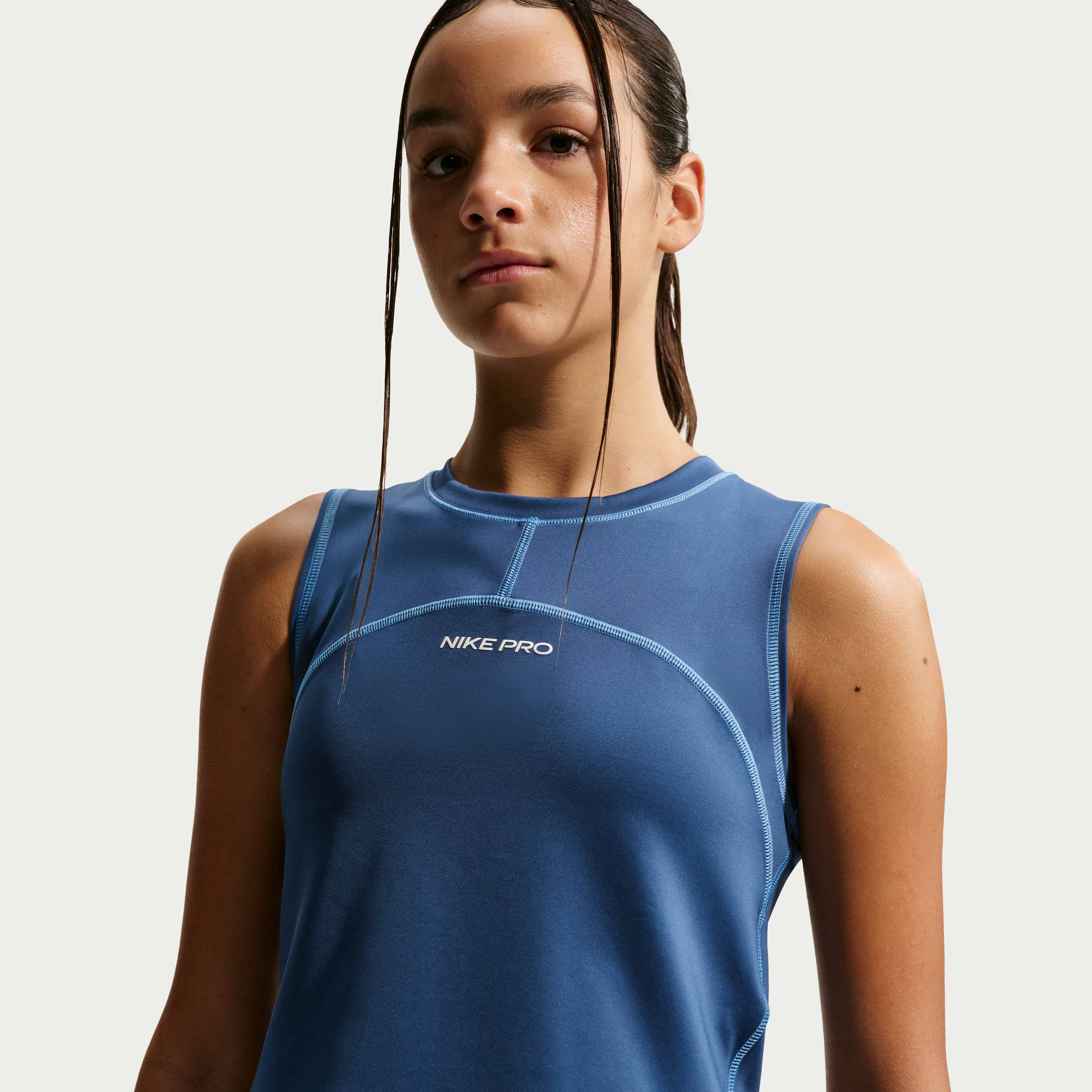 Nike Pro image number 0