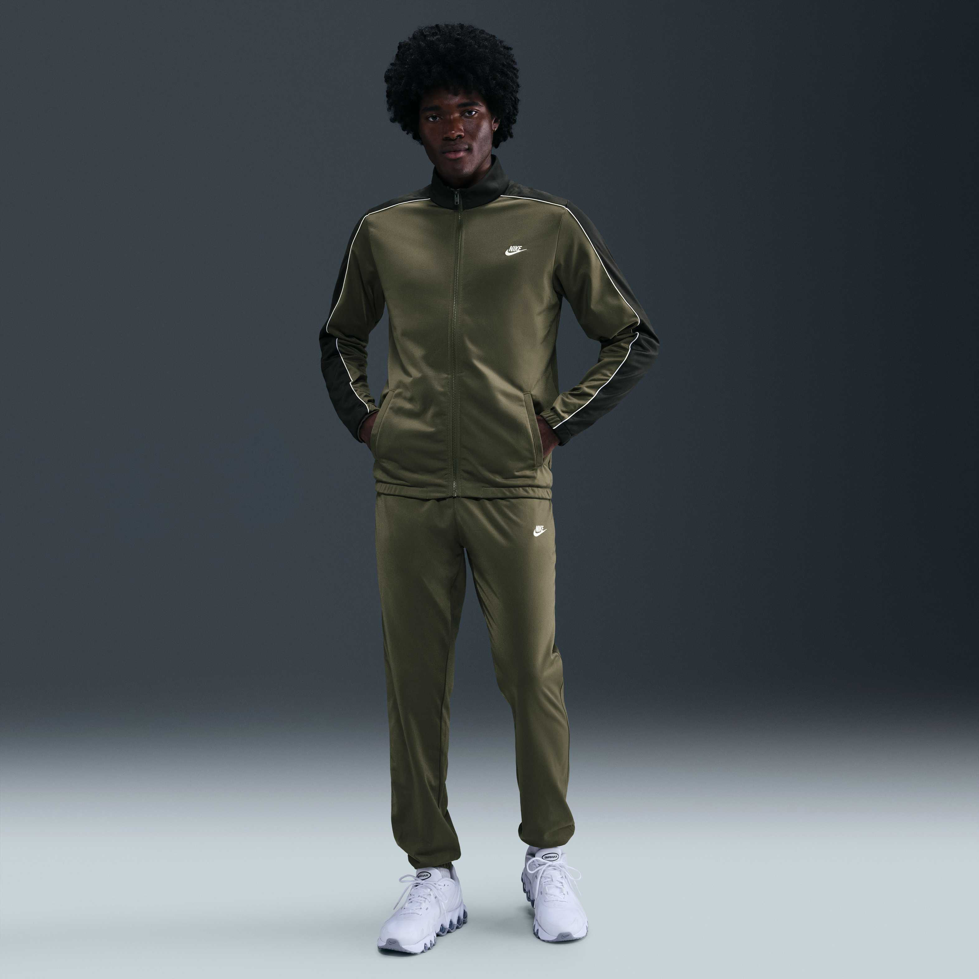 نايكي سبورتسوير كلوب image number 0