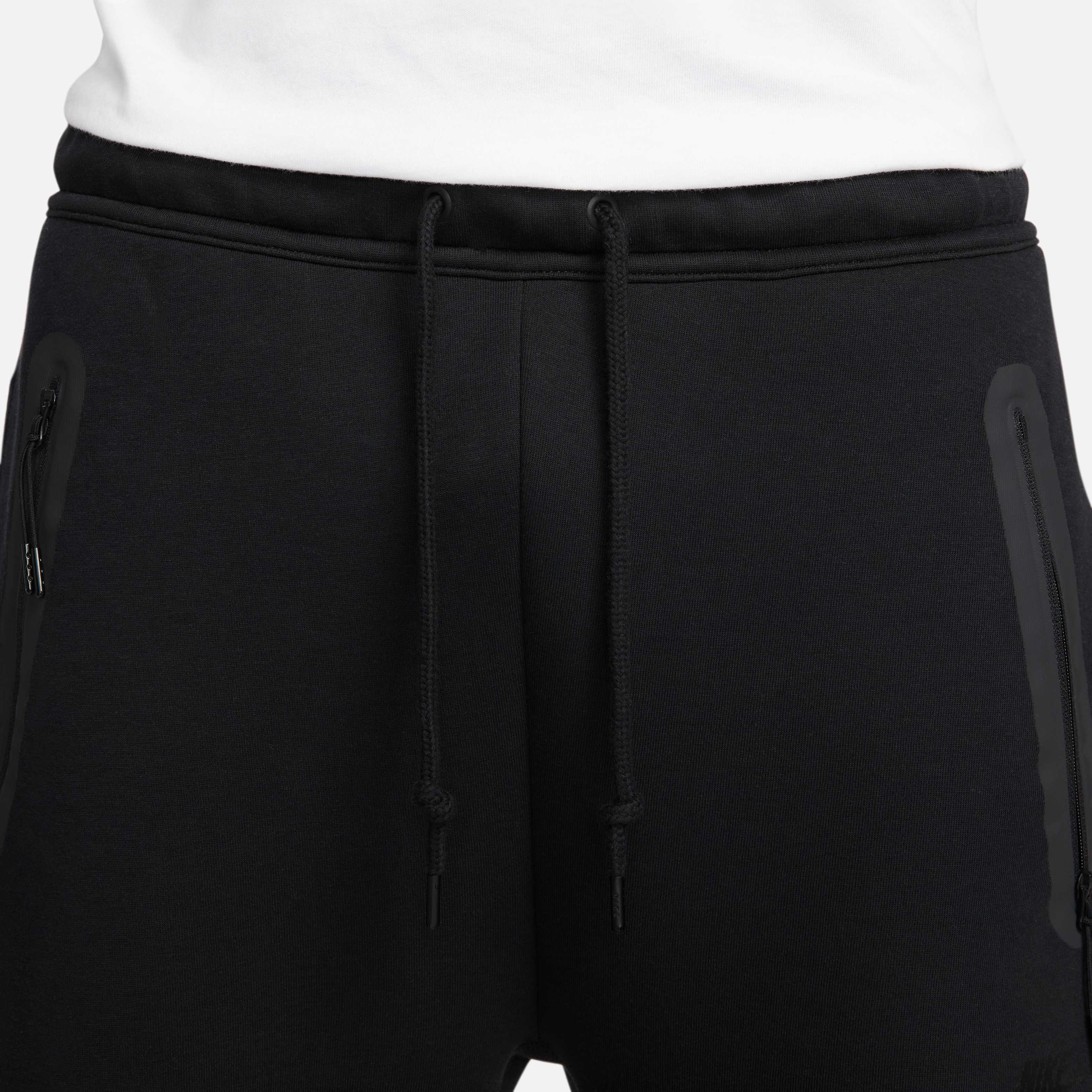 Nike Sportswear Tech Fleece image number 2