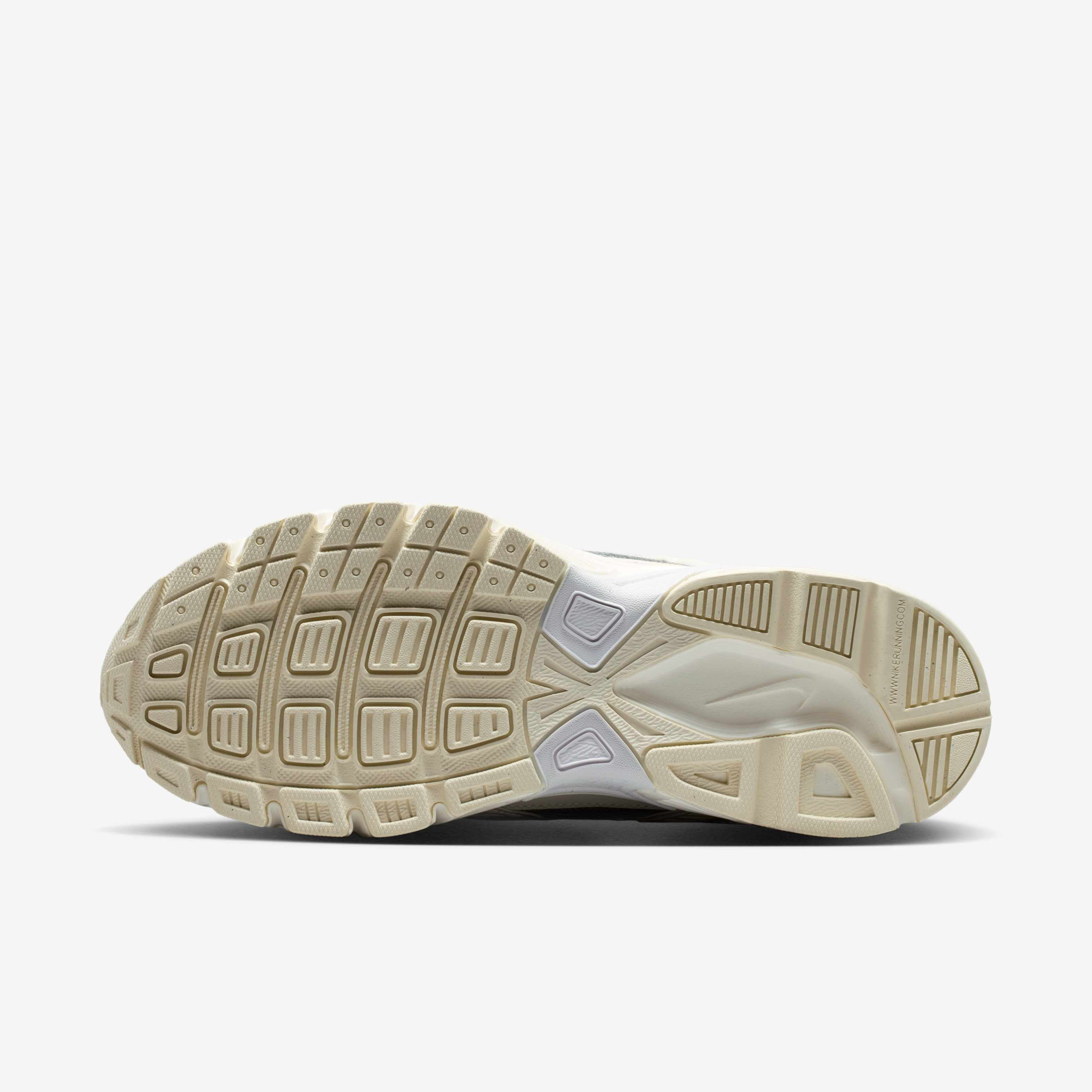 حذاء إنيشيتور image number 1