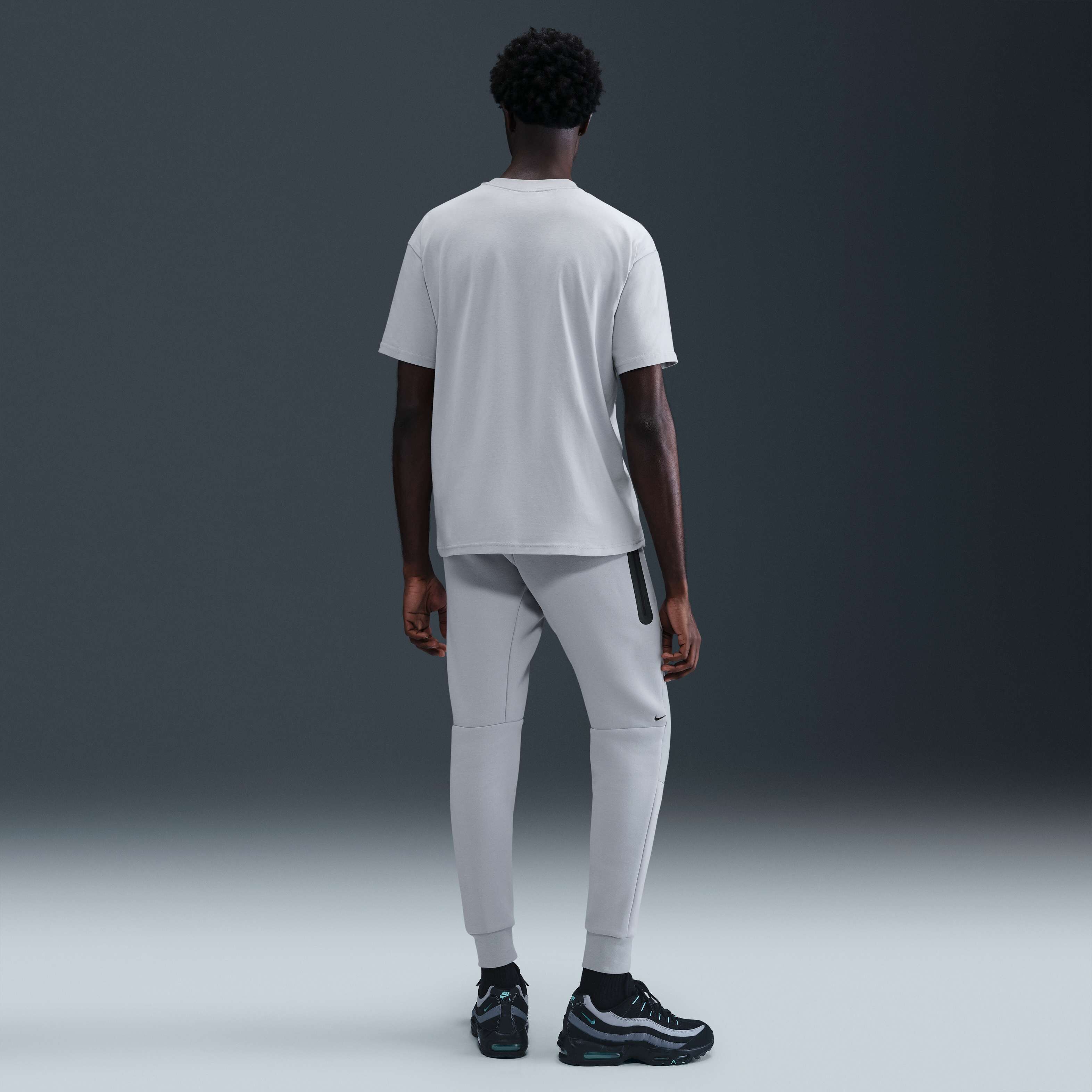 نايكي سبورتسوير image number 4