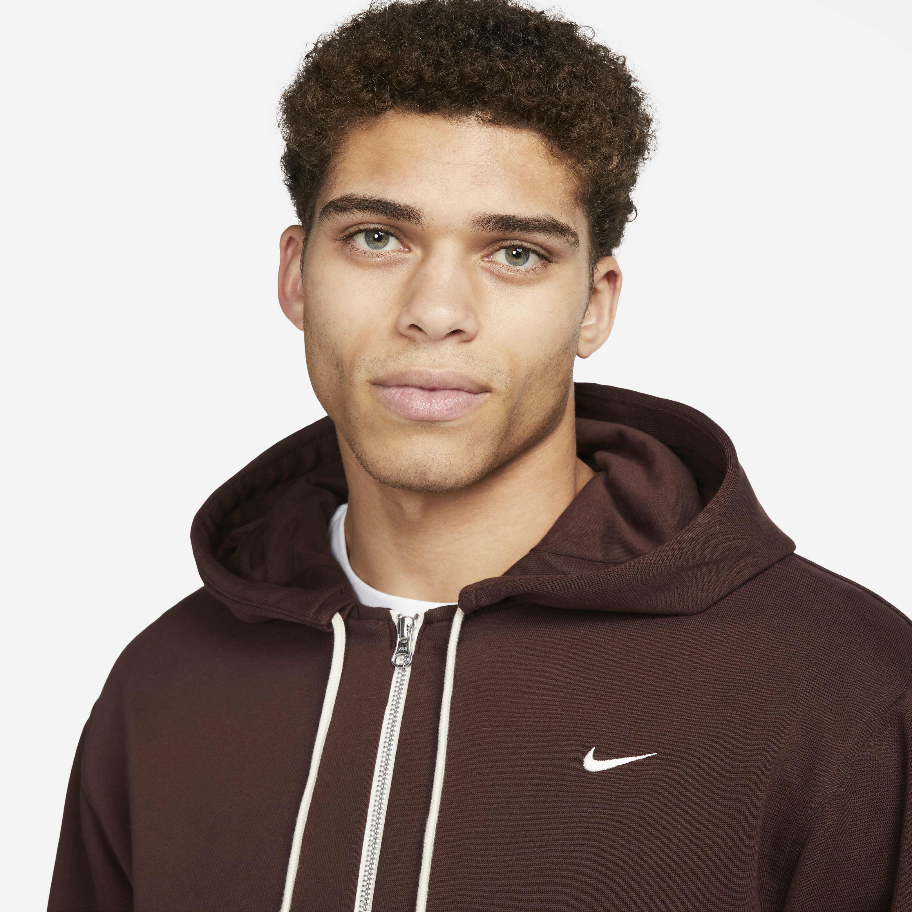 Nike Standard Issue image number 2
