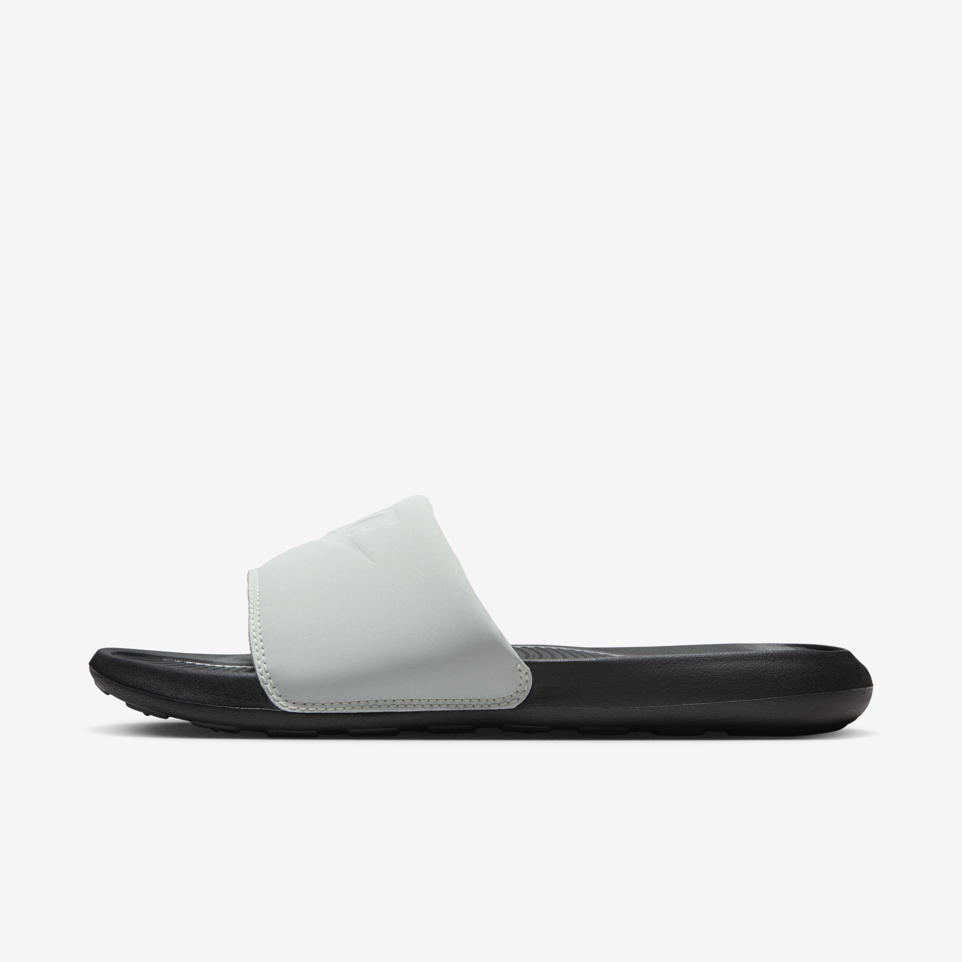 Nike Victori One image number 1