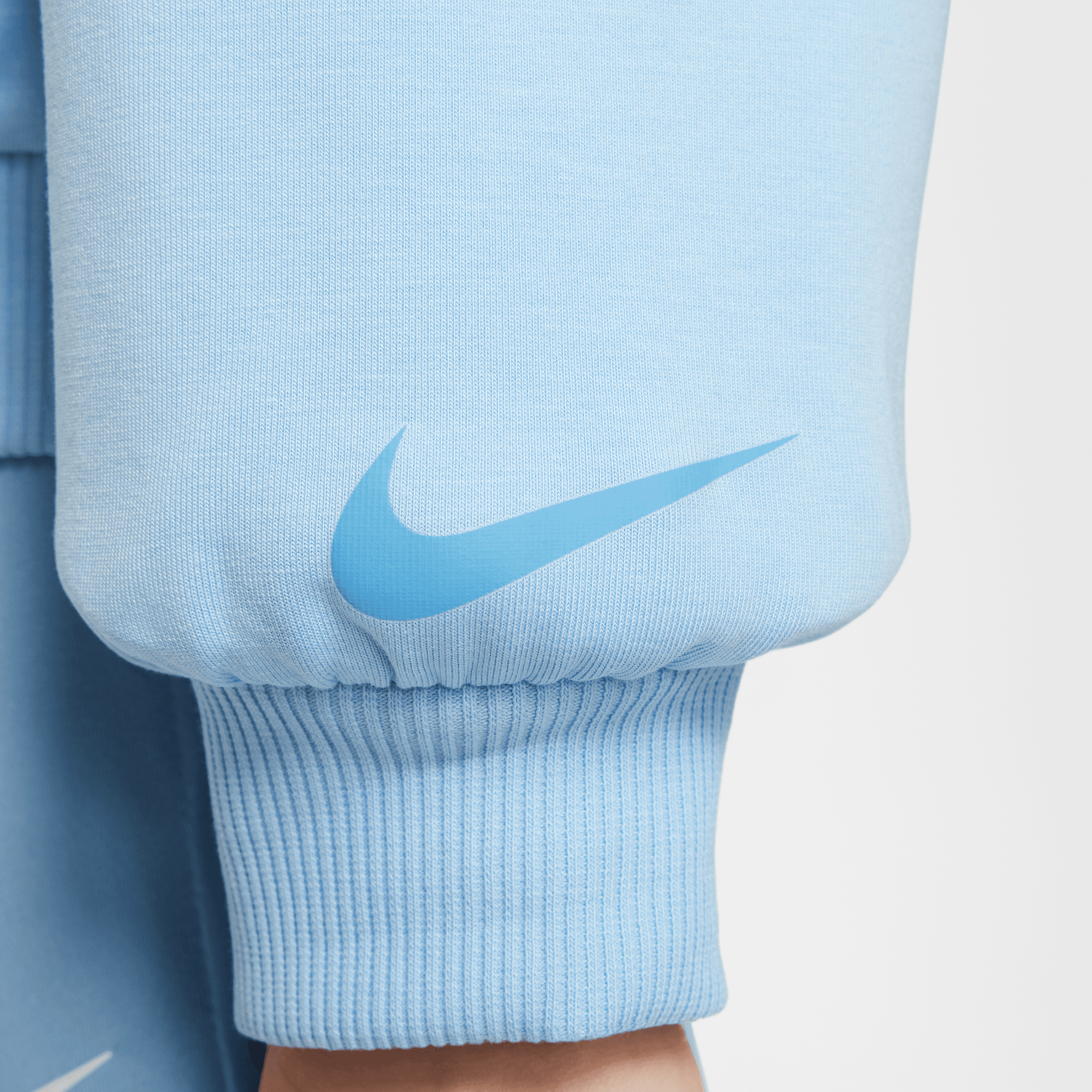 Nike Dri-FIT Swoosh Motion image number 4