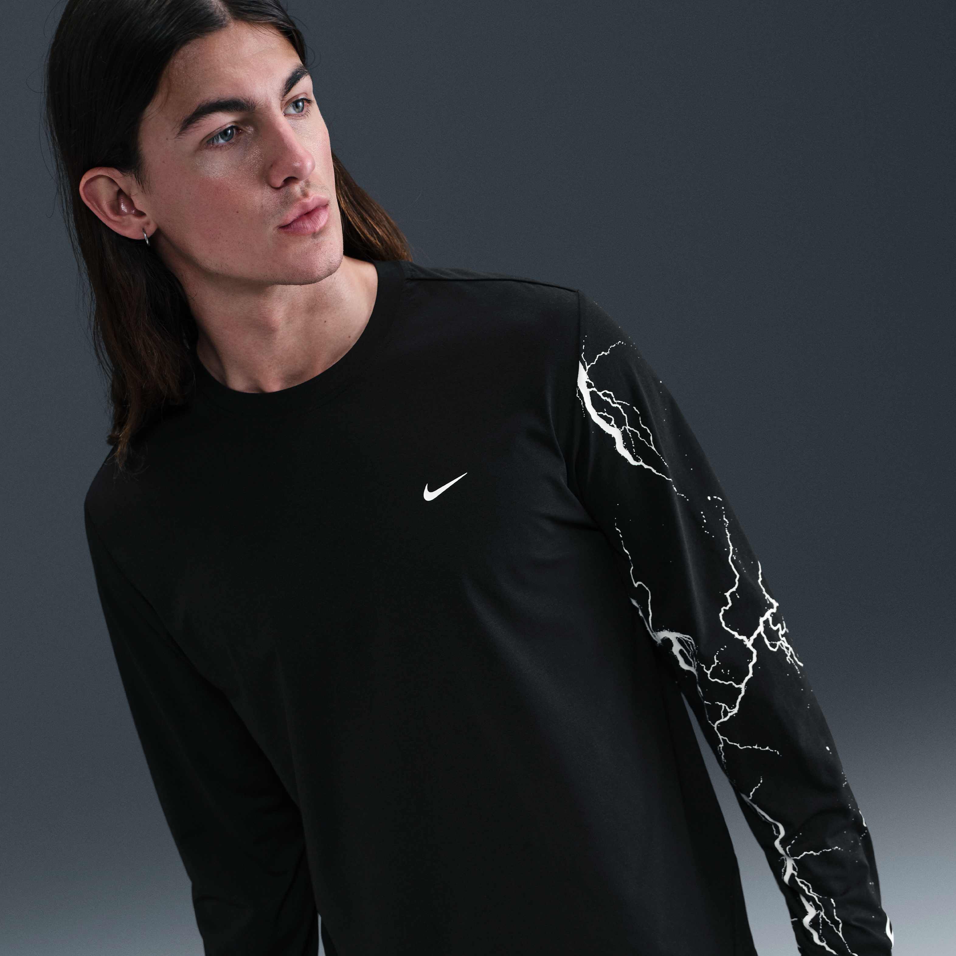 Dri-fit men's long sleeve basketball t-shirt