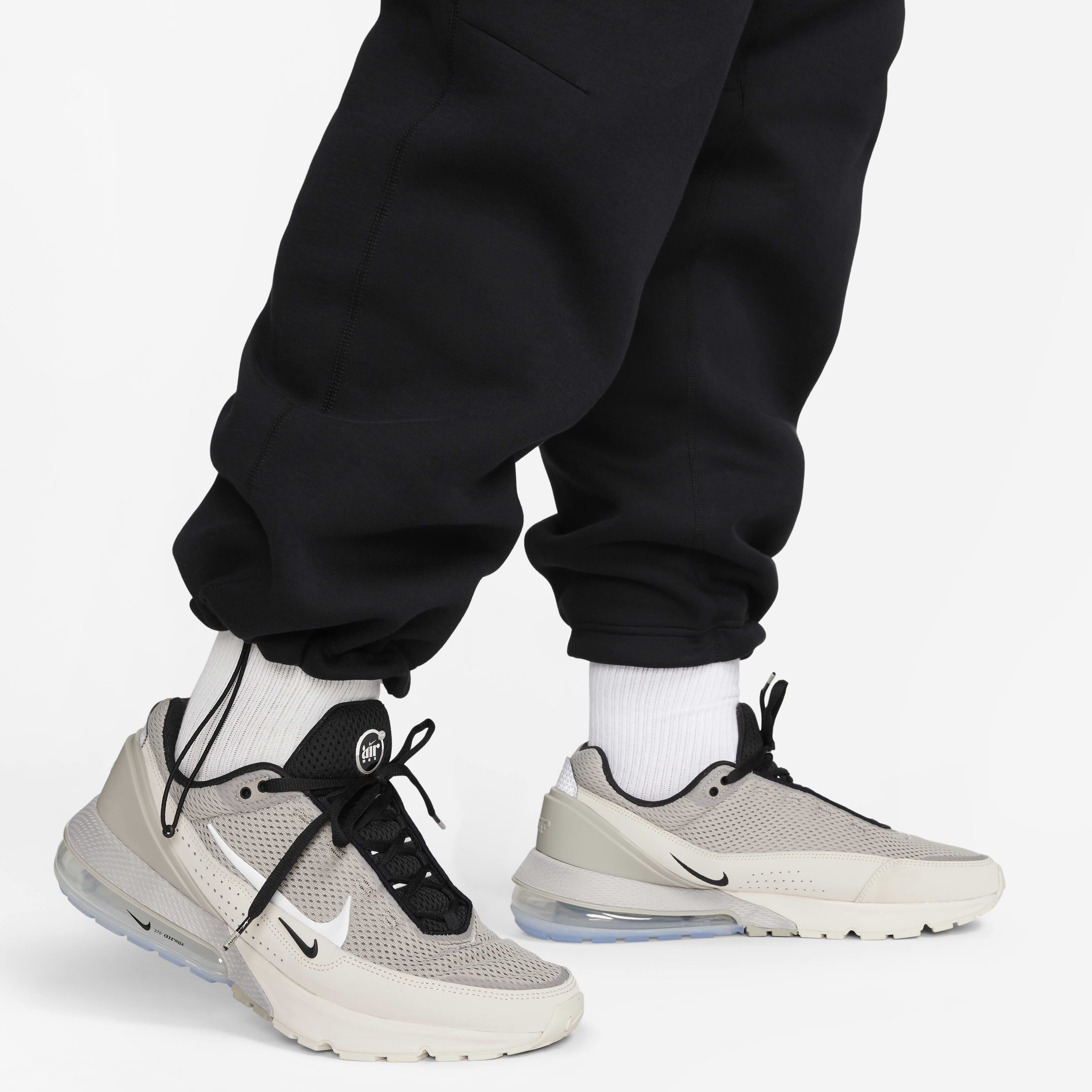 Nike Sportswear Tech Fleece image number 16