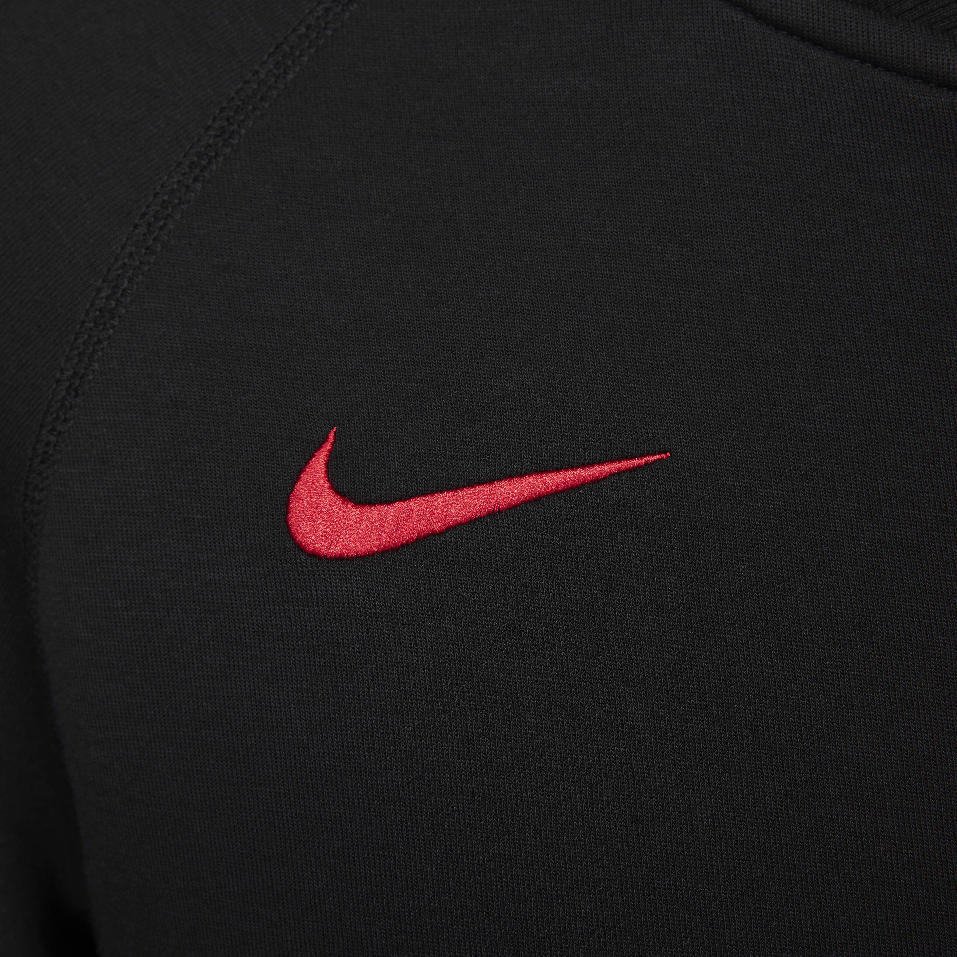 Liverpool F.C. Tech Fleece image number 3