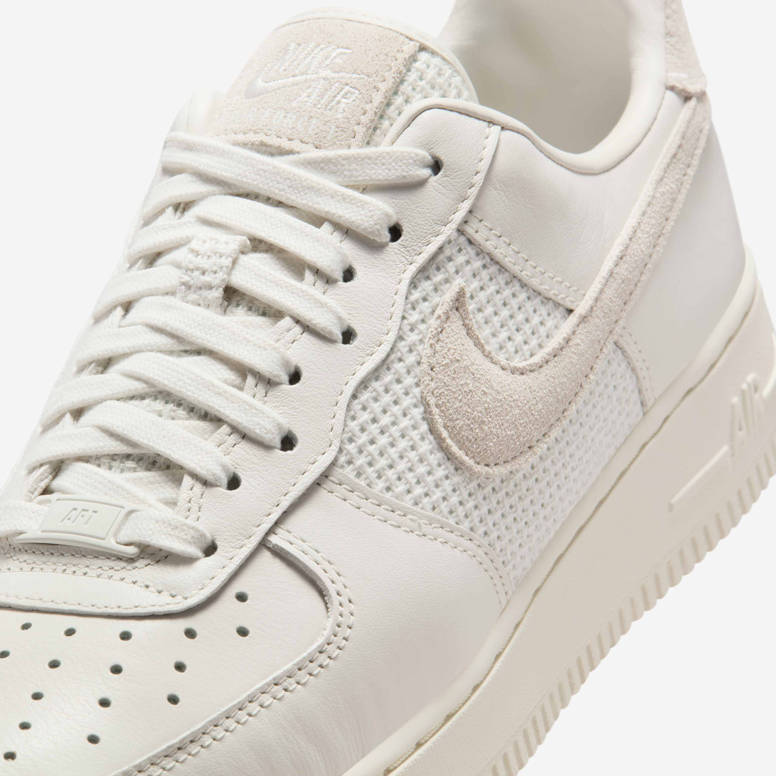 Nike Air Force 1 '07 image number 15