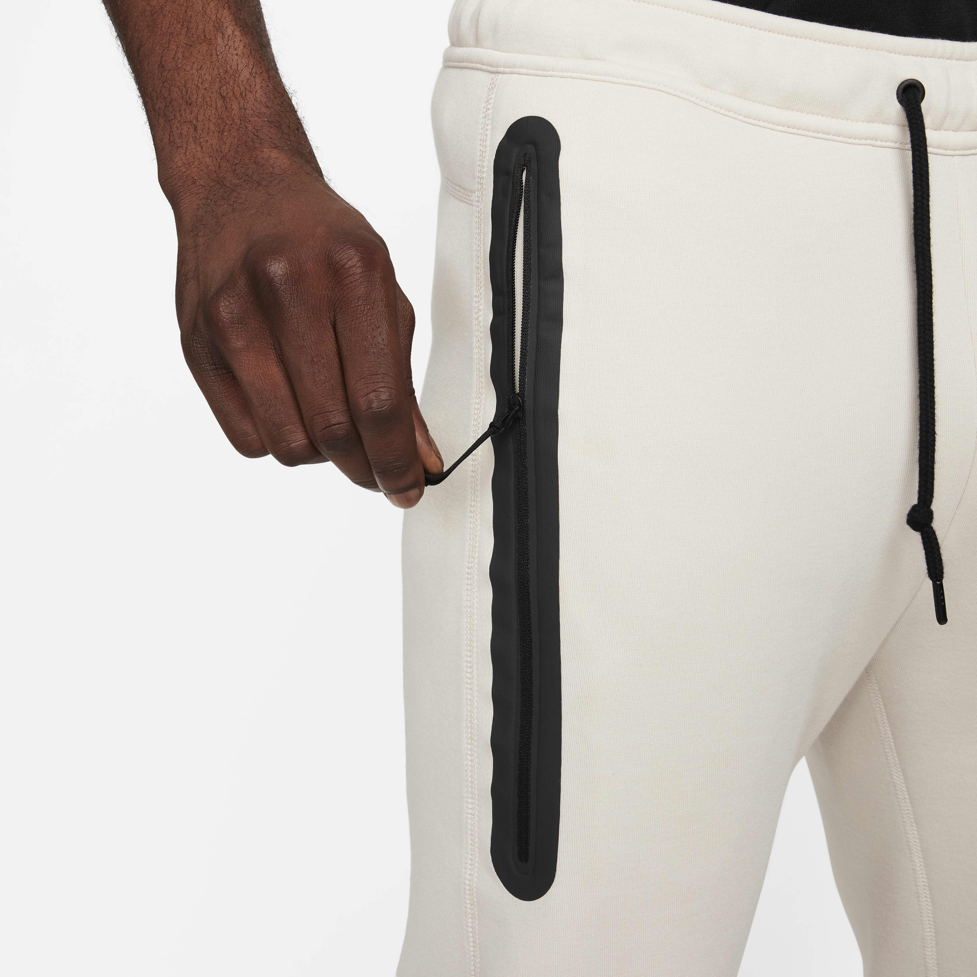 Nike Sportswear Tech Fleece image number 4