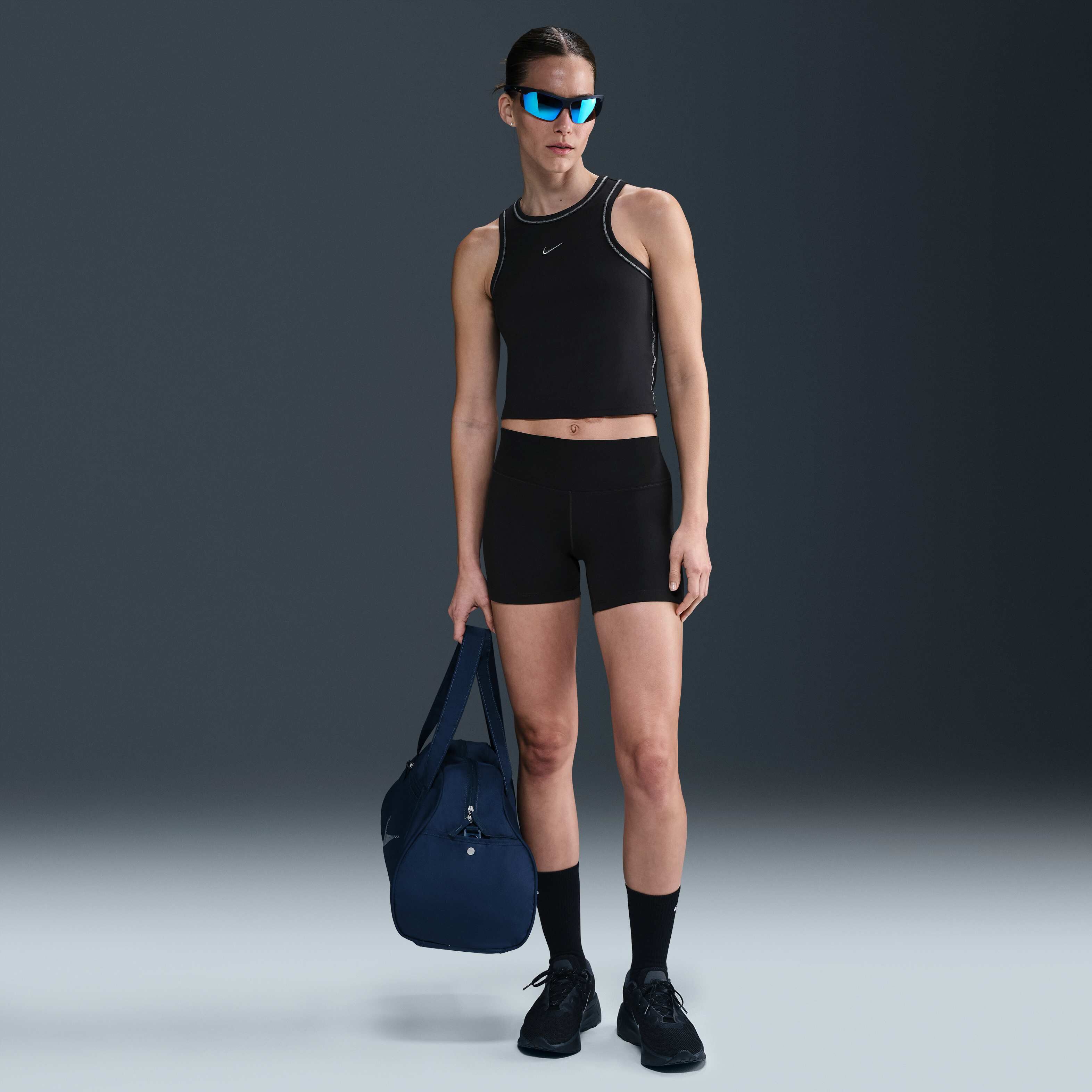 نايكي ون فيتد image number 3