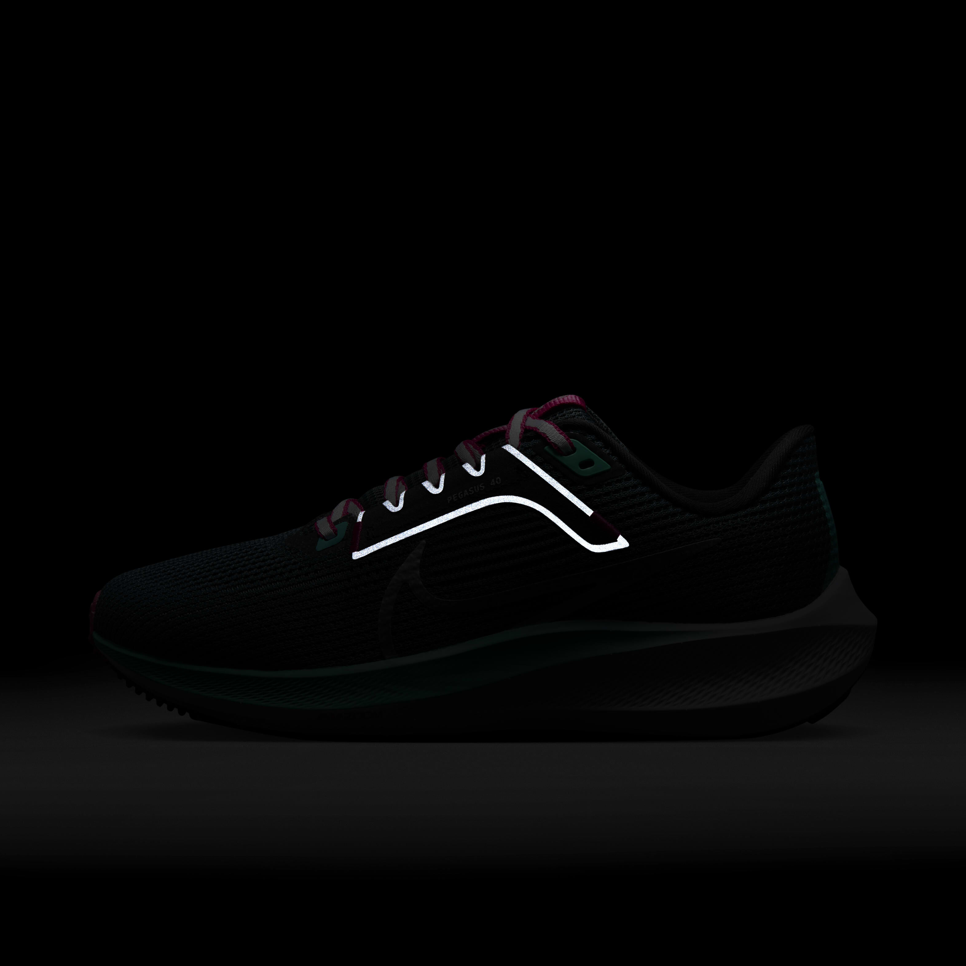 Nike Pegasus 40 image number 10