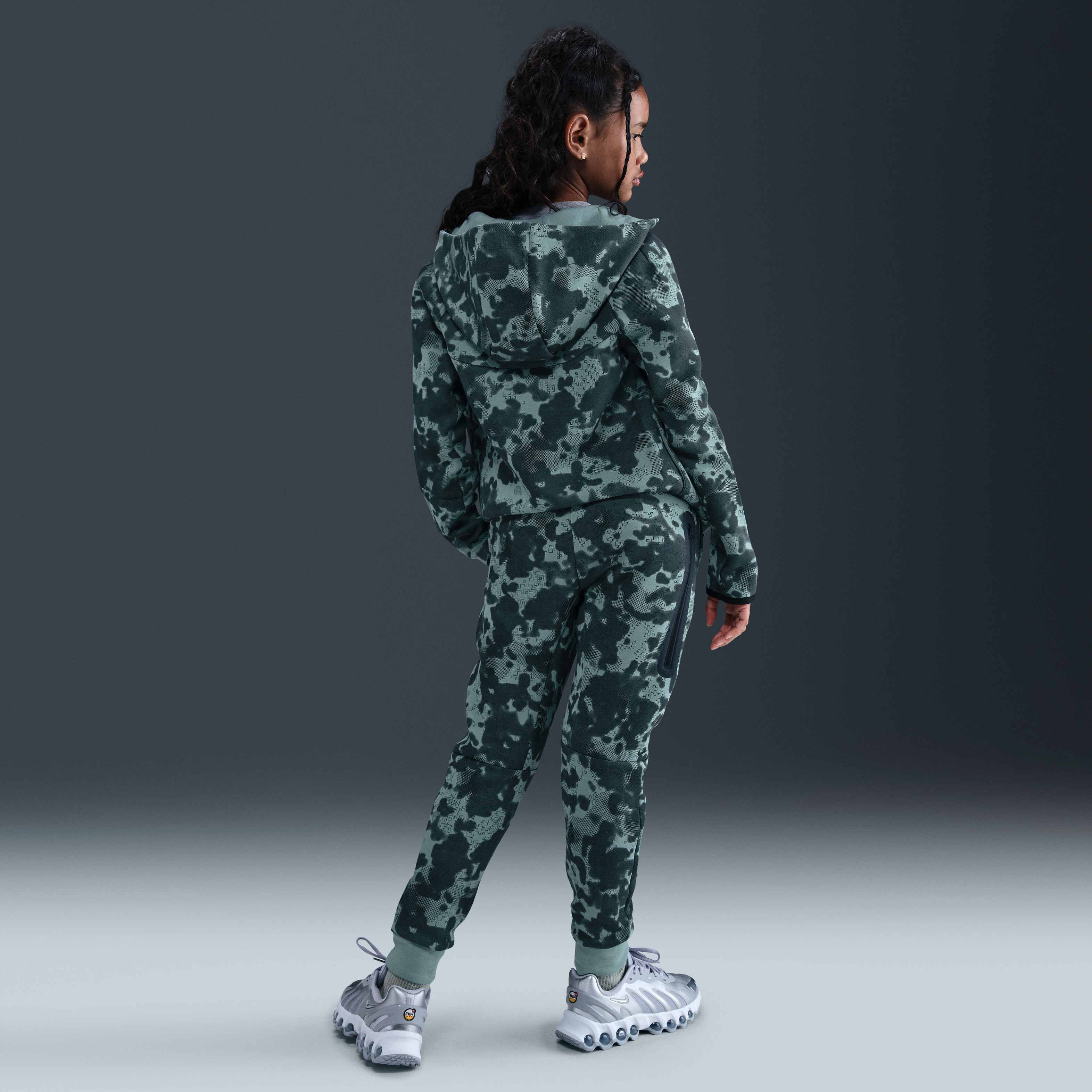 Nike Tech image number 6