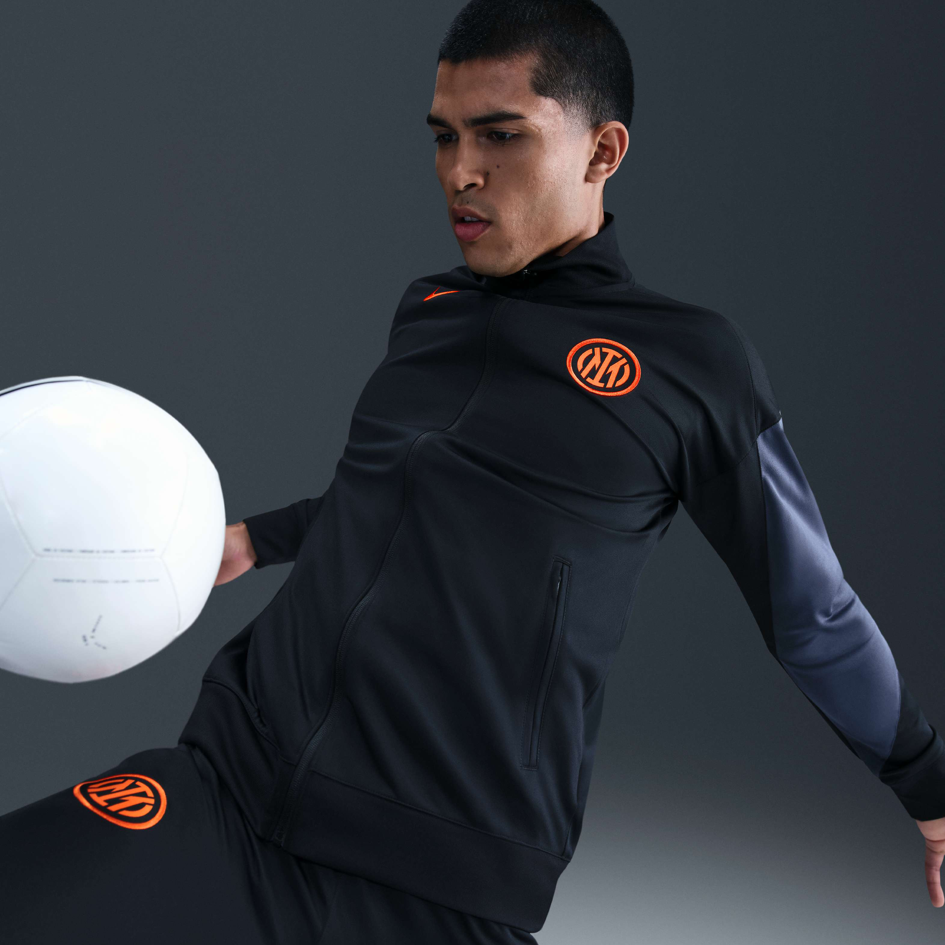 Inter Milan Strike Third image number 5
