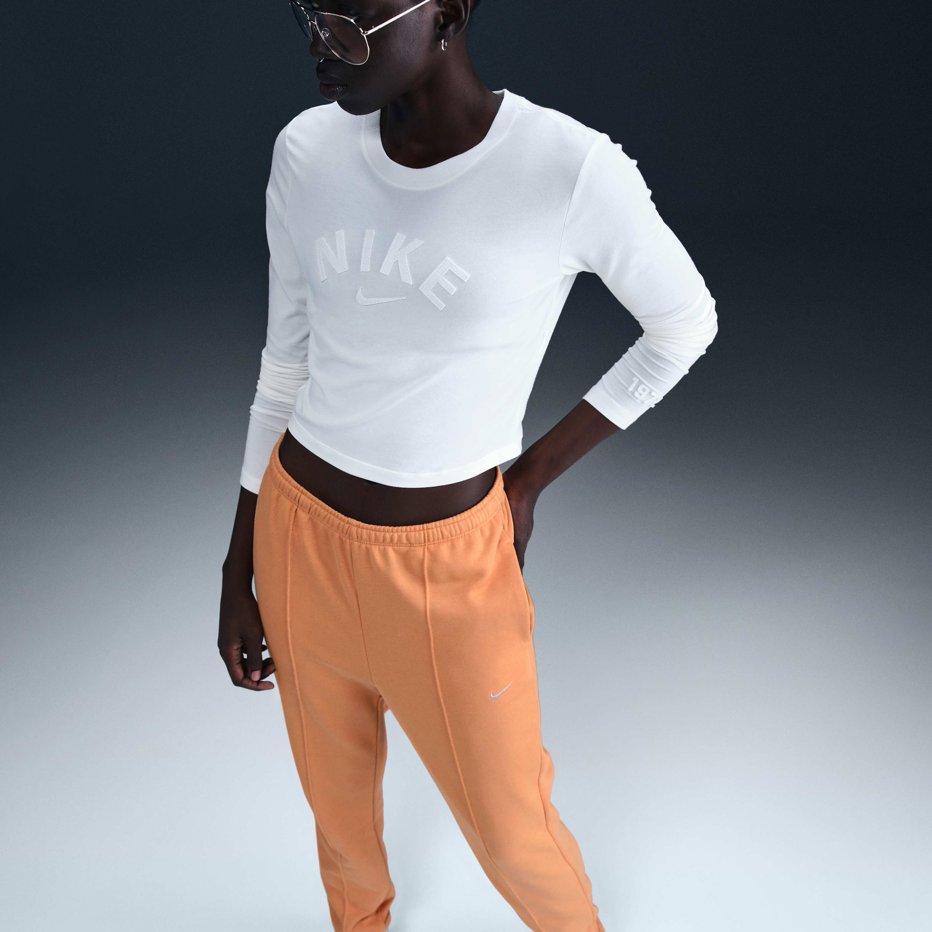 نايكي سبورتسوير تشيل تيري image number 4