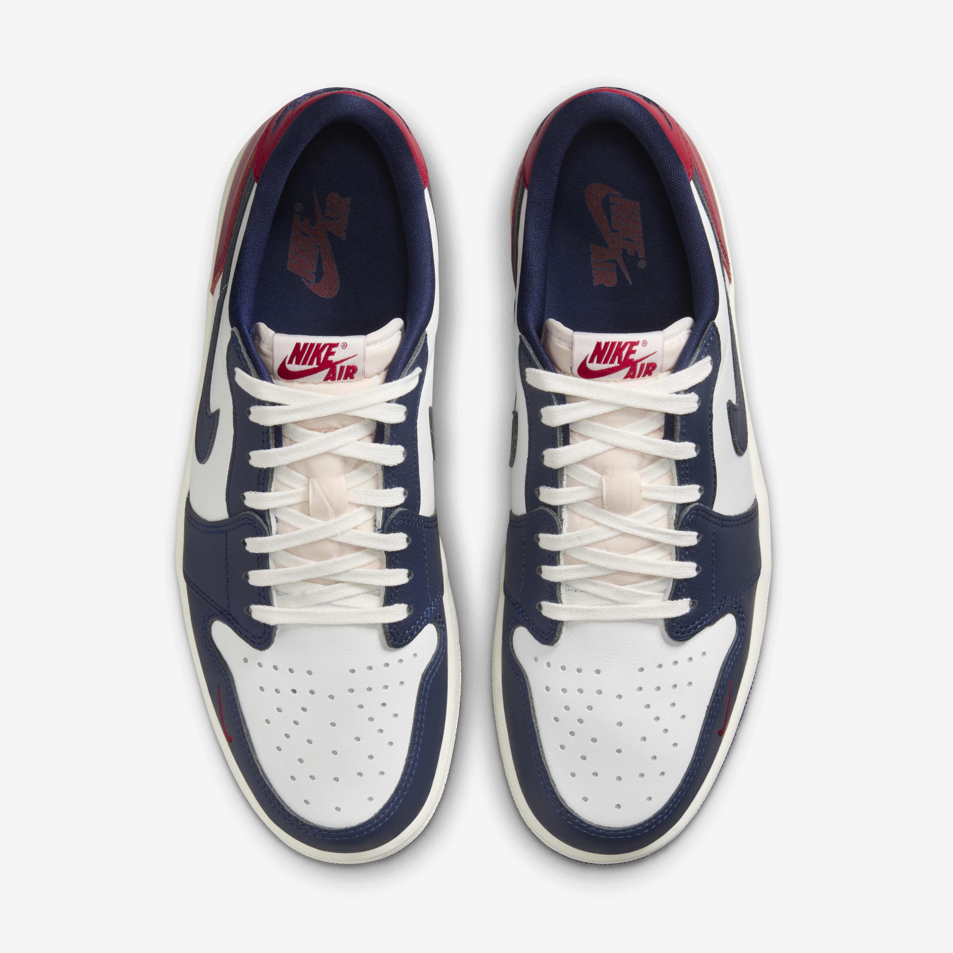 Air Jordan 1 Retro Low 'Gym Red & Midnight Navy' image number 3