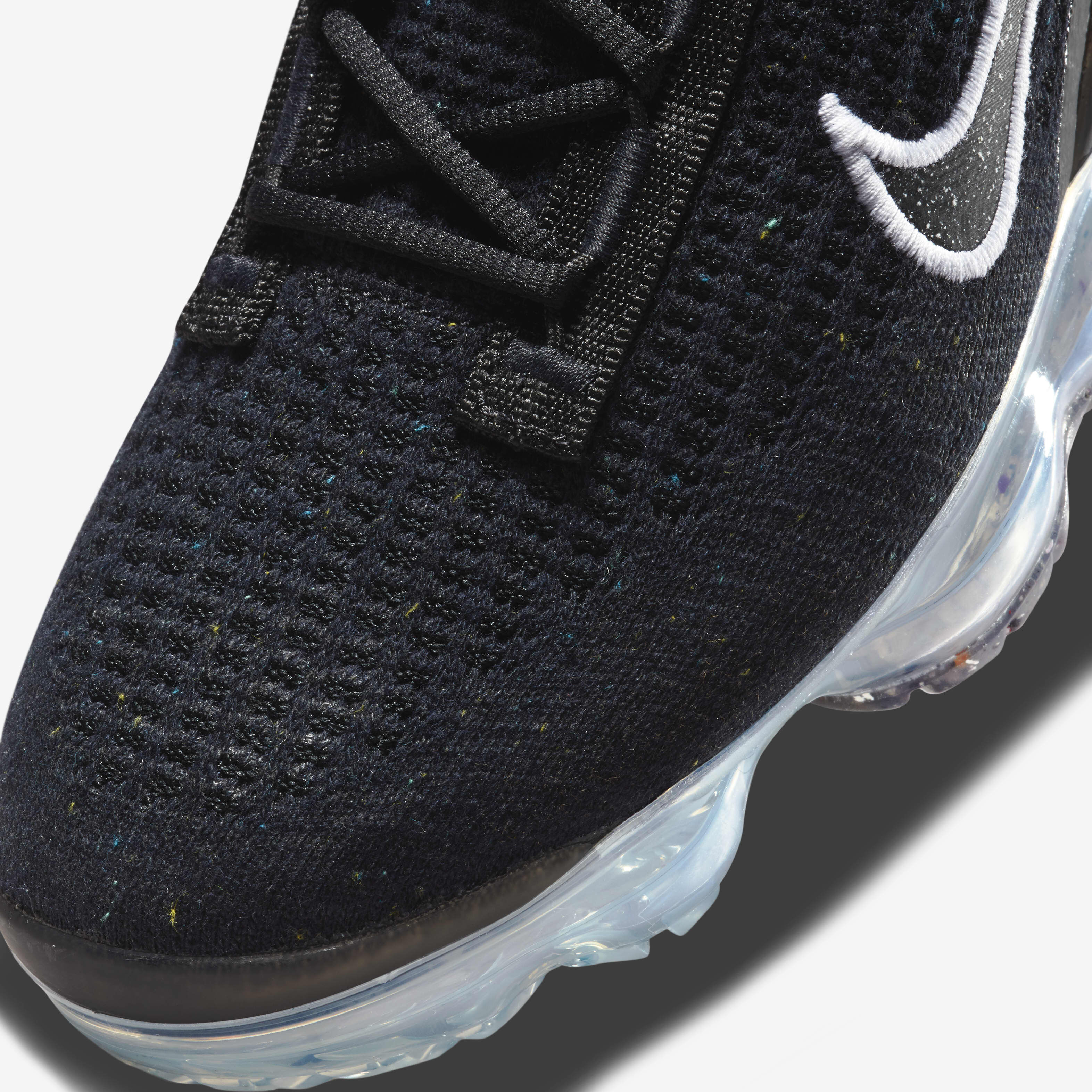 nike vapormax 2021 black and white