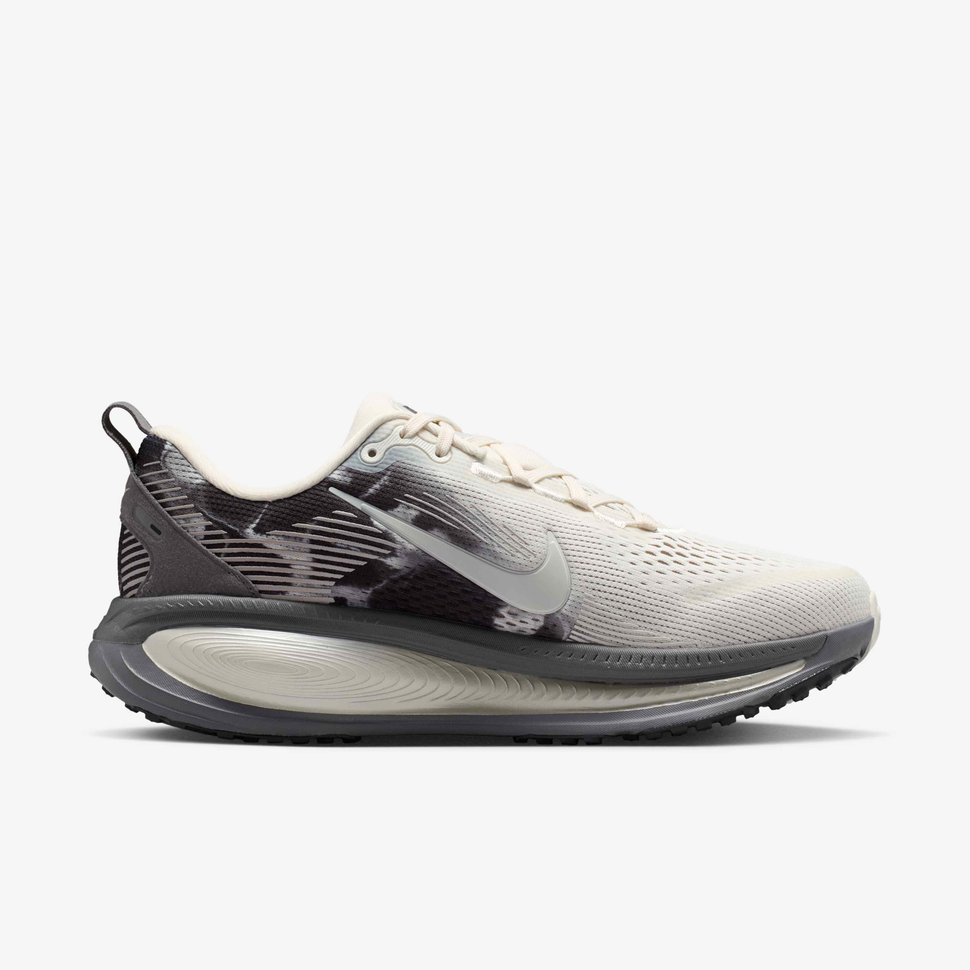Nike Vomero 18 SE image number 2
