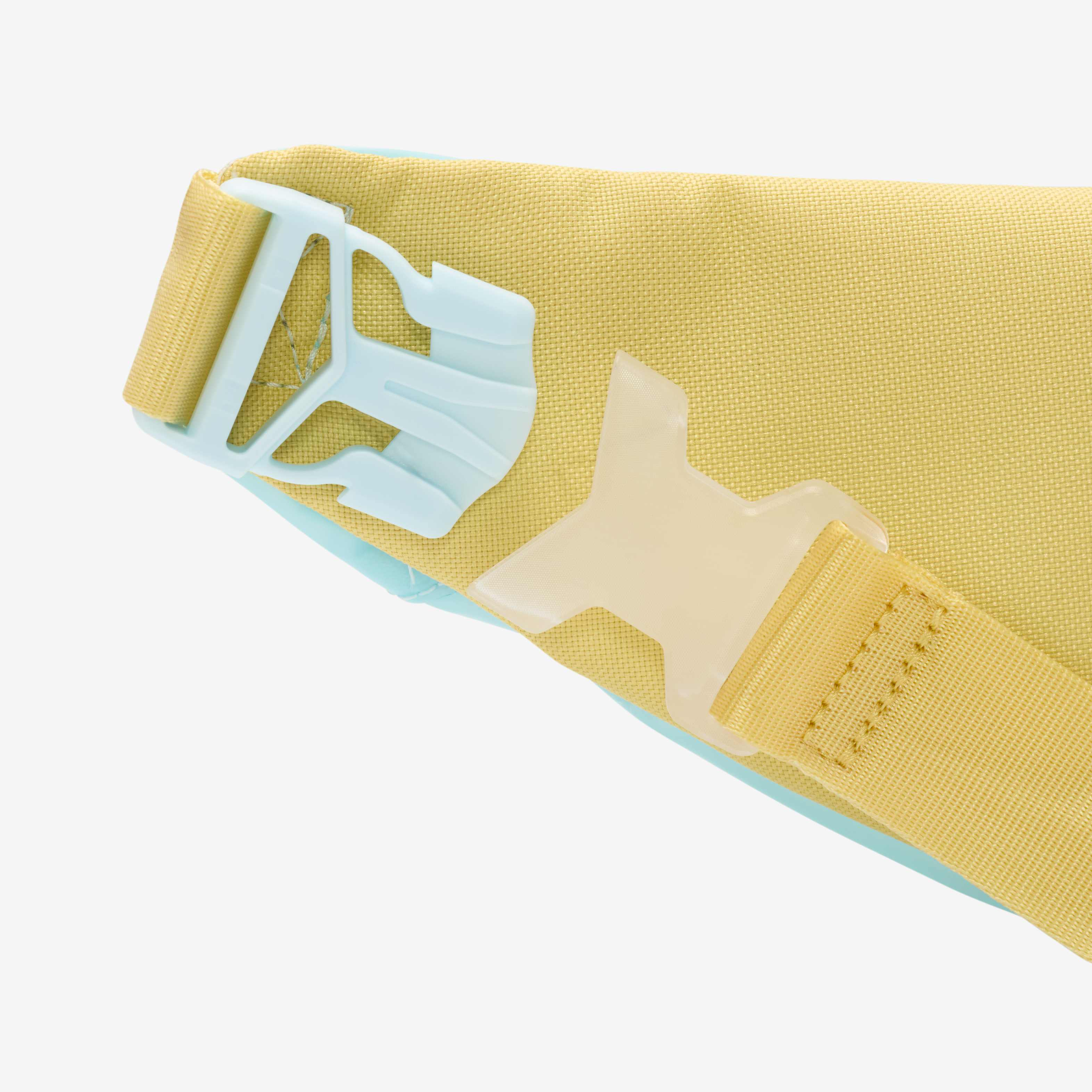 Nike Heritage image number 4